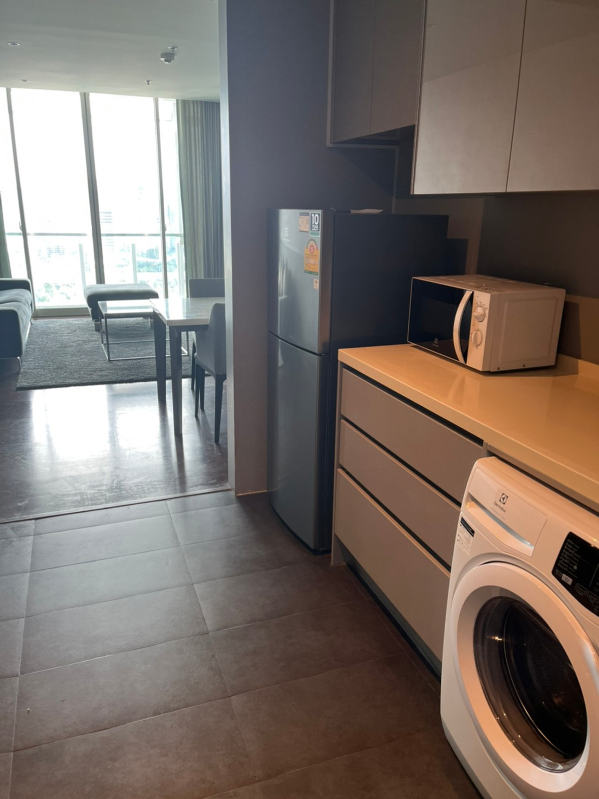 ให้เช่าคอนโดพระราม 9 เพชรบุรีตัดใหม่ RCA : คอนโดใหม่ 2ห้องนอน 72sqmให้เช่าใกล้MRTพระราม ราคา28,000บาท ต่อเดือน