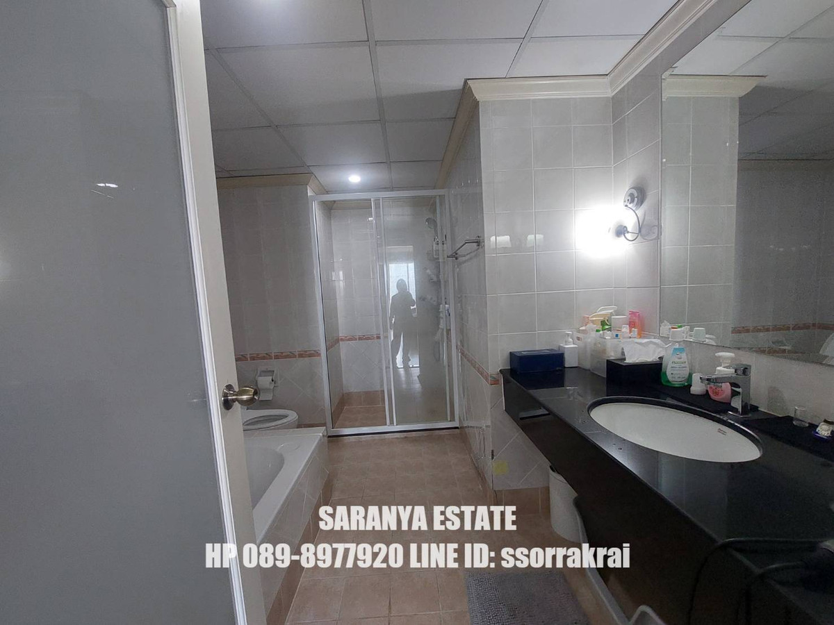 ขายคอนโดเกษตรศาสตร์ รัชโยธิน : ขาย ศุภาลัย ปาร์ค พหลโยธิน 21 ติด BTS พหลโยธิน 24 / เดอะเซนทรัลพหลโยธิน  เนื้อที่ 131.15 ตรม 3 ห้องนอน 3 ห้องน้ำ ราคาขาย 12,900,000 ล้าน   เอเจ้นท์ สรัญญา 089-8977920 ลายน์ ไอดี ssorrakrai  