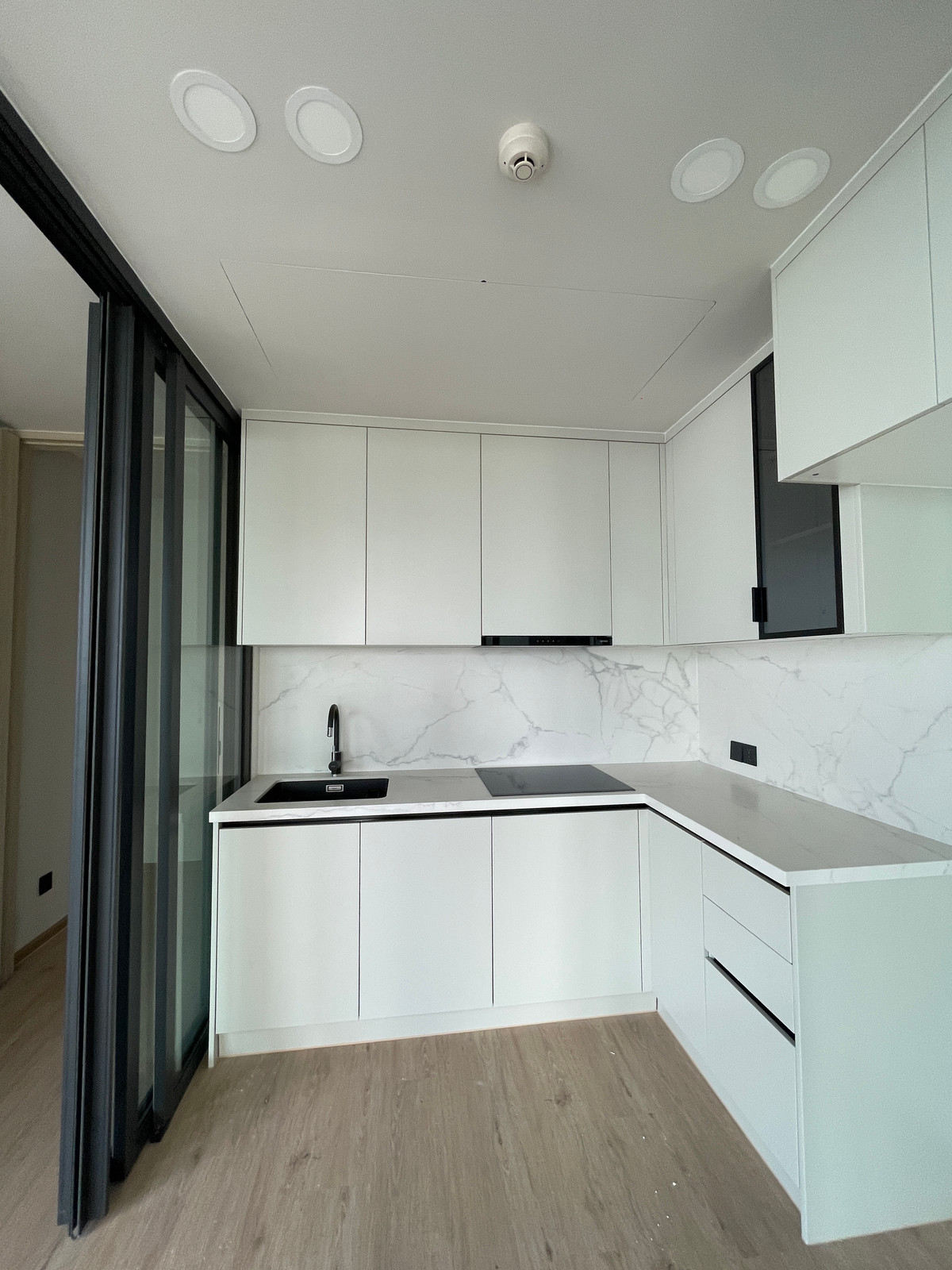 For SaleCondoAri,Anusaowaree : [Urgent sale!] Master Penthouse 89 sq m @Aritier Ari | 150% parking, maximum privacy in Ari! 