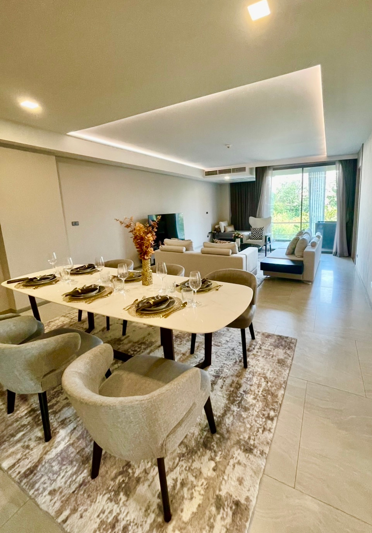 ให้เช่าคอนโดสุขุมวิท อโศก ทองหล่อ : เช่า 3 ห้องนอน 3 ห้องน้ำ ฟินน์ สุขุมวิท 31