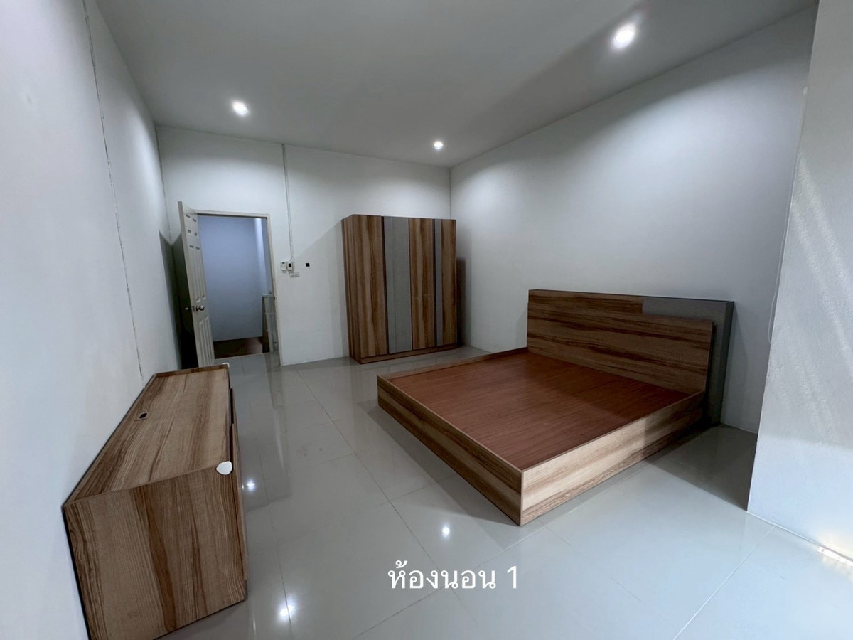 For RentTownhomePattanakan, Srinakarin : 📣Townhouse for rent Prisorn Ville, Soi Sap Bunchai 28, near Kanchana Expressway, BTS Srinakarin, ready to move in 31 March.