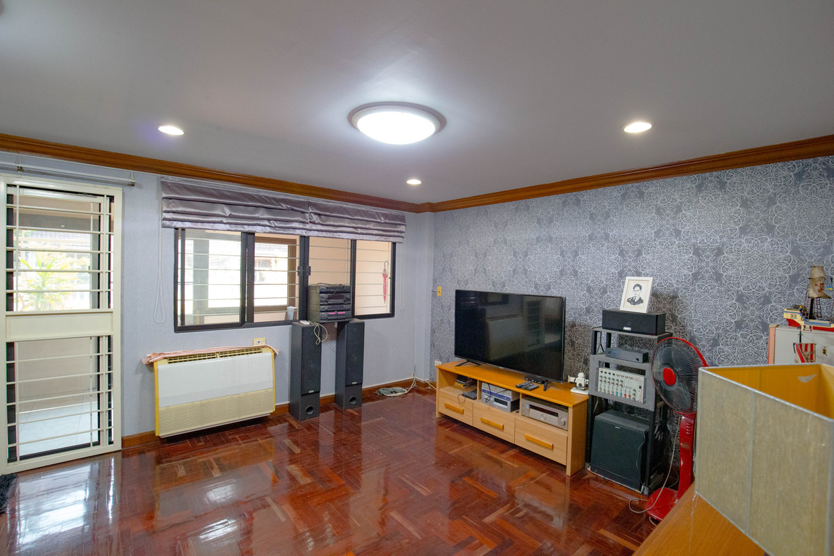 For RentTownhomePattanakan, Srinakarin : 🏡✨ Big house, lots of usable space, Warathorn Ville Village, Phatthanakan 44💢🏡