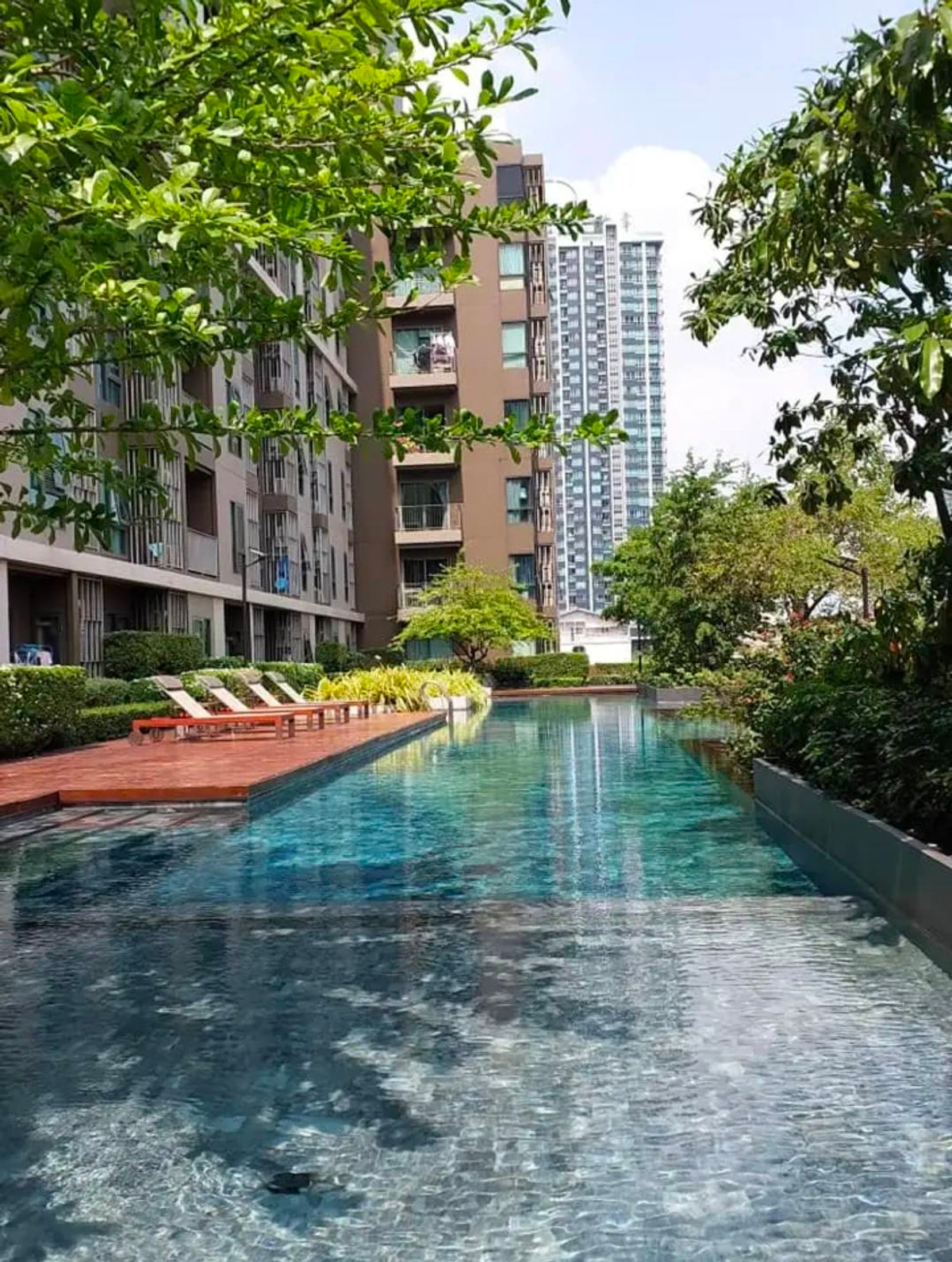 For RentCondoRatchadapisek, Huaikwang, Suttisan : Centric Ratchada Huaikwang near MRT Huai Khwang, 2 bedrooms, beautiful room, available and ready for rent.