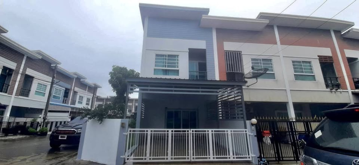For SaleTownhomePattaya, Bangsaen, Chonburi : Townhome Pornthep Garden Ville 9 / 3 Bedrooms (For Sale), Townhome Pornthep Garden Ville 9 / 3 Bedrooms (FOR SALE) BEWN109