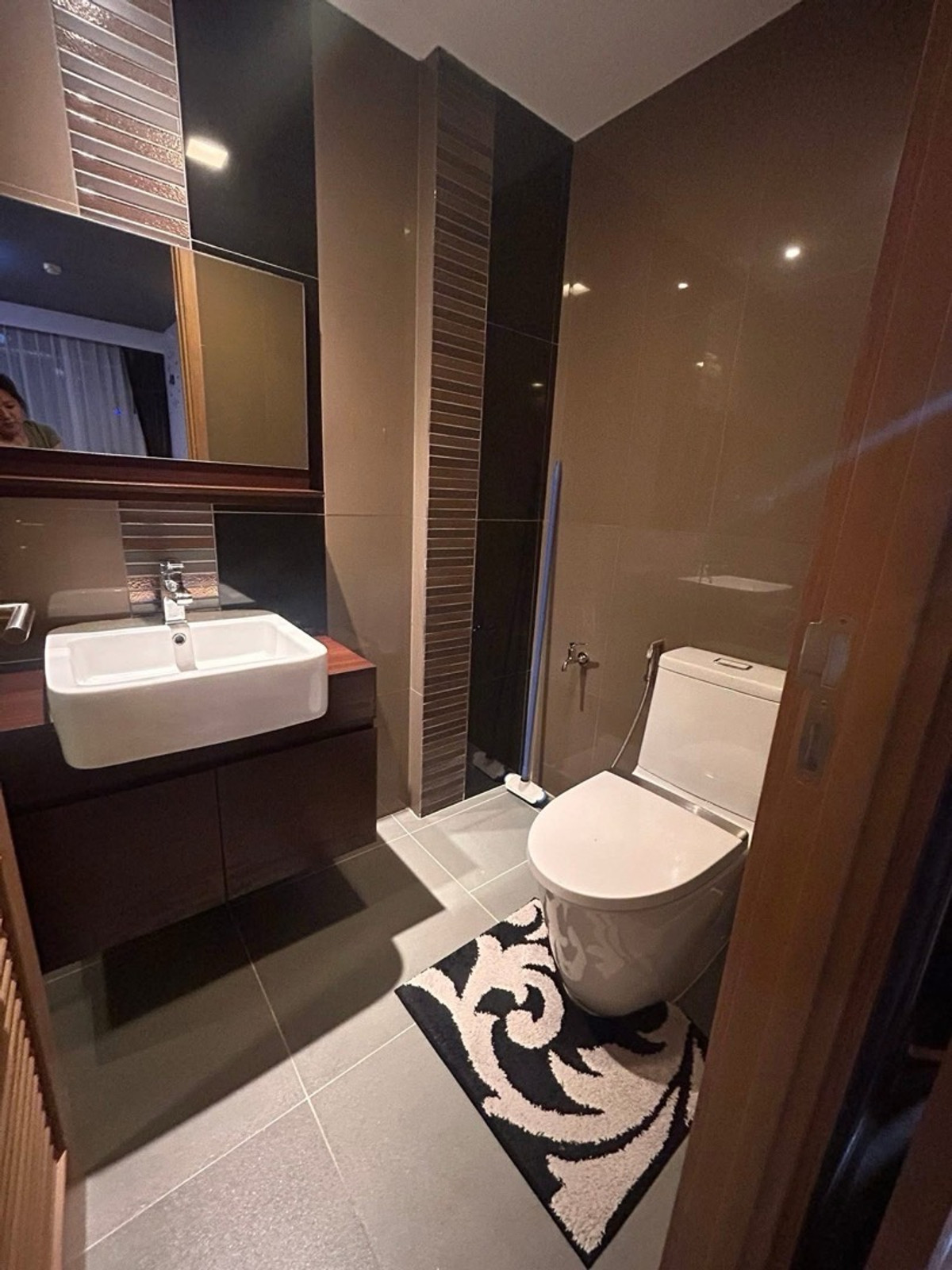 ให้เช่าคอนโดนานา : #R9567 🎉 090369 ให้เช่าคอนโด InterLux Premier Sukumvit 13 (รหัสเดิม R3320)

