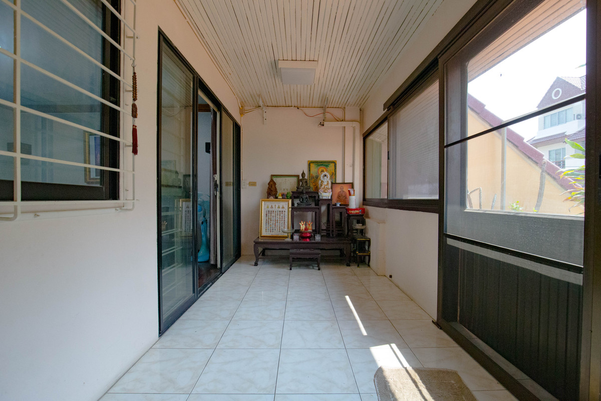 For RentTownhomePattanakan, Srinakarin : 🏡✨ Big house, lots of usable space, Warathorn Ville Village, Phatthanakan 44💢🏡