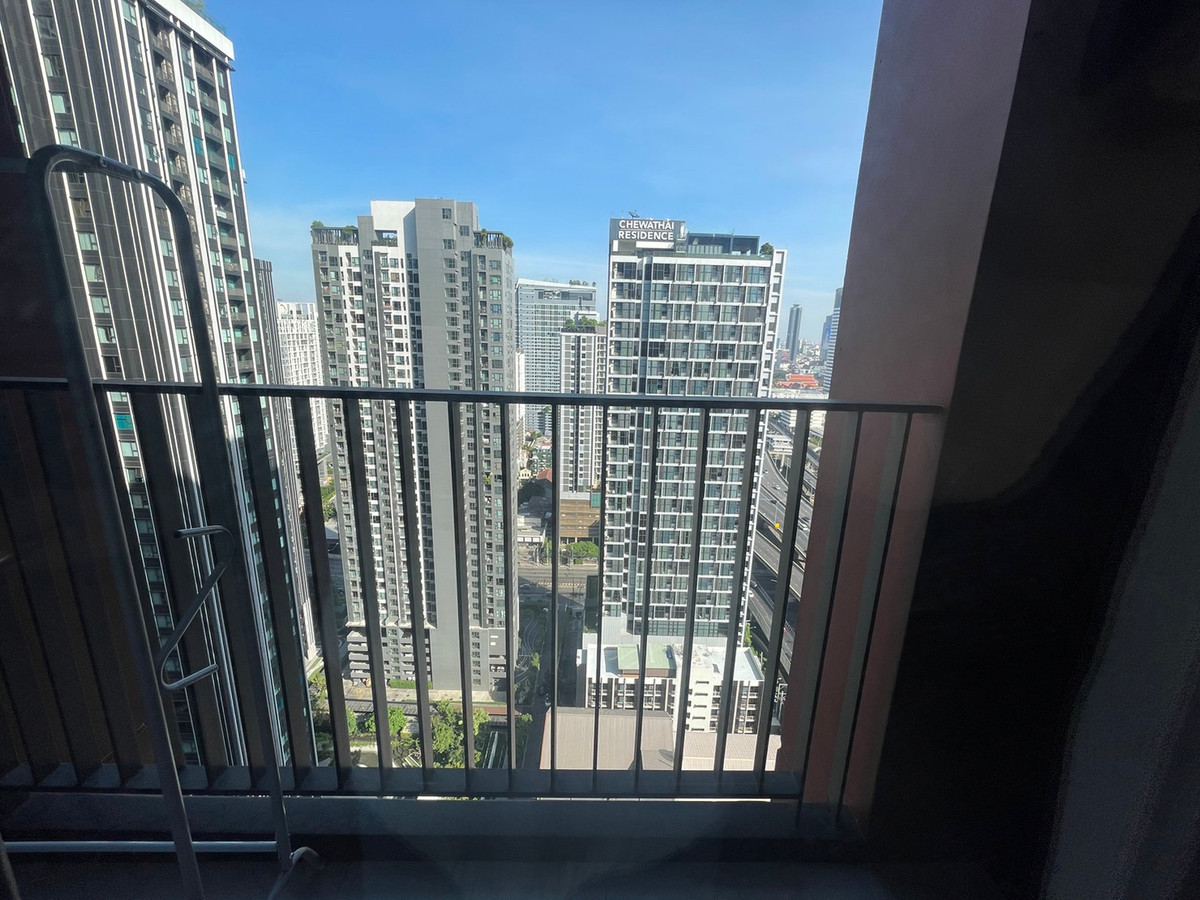 ให้เช่าคอนโดพระราม 9 เพชรบุรีตัดใหม่ RCA : Life Asoke Hype ห้อง1 bed plus ว่างพร้อมให้เช่า, Fully Furnished, สอบถามได้เลยครับ 