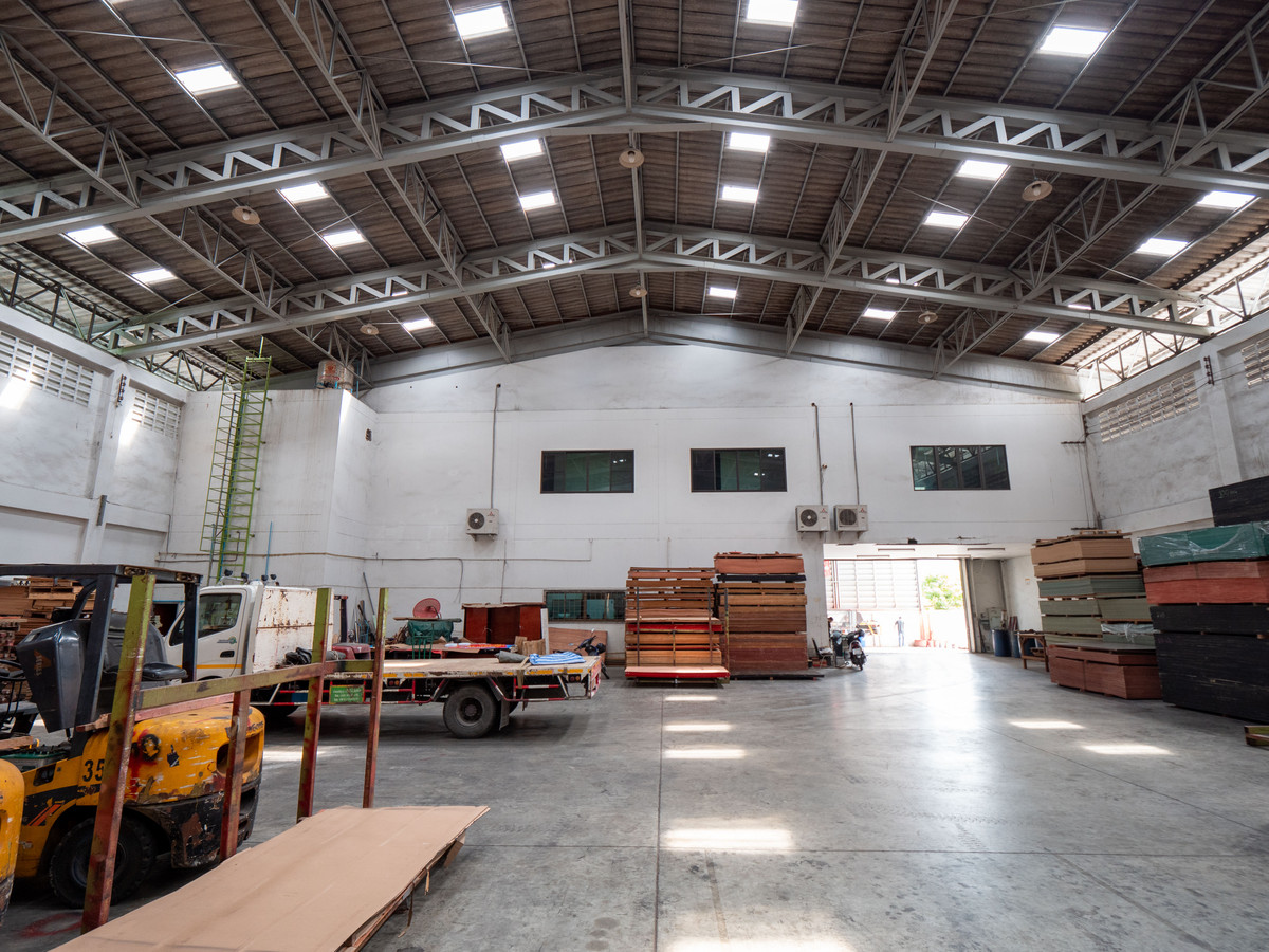 ขายโกดังมหาชัย สมุทรสาคร : ขาย ที่ดิน พร้อมอาคารโกดัง คลังสินค้า โรงงาน กระทุ่มแบน สมุทรสาคร ทำเลดี สภาพดีมาก ลดจาก 30 ล้าน ขายเพียง 25 ล้านเท่านั้น