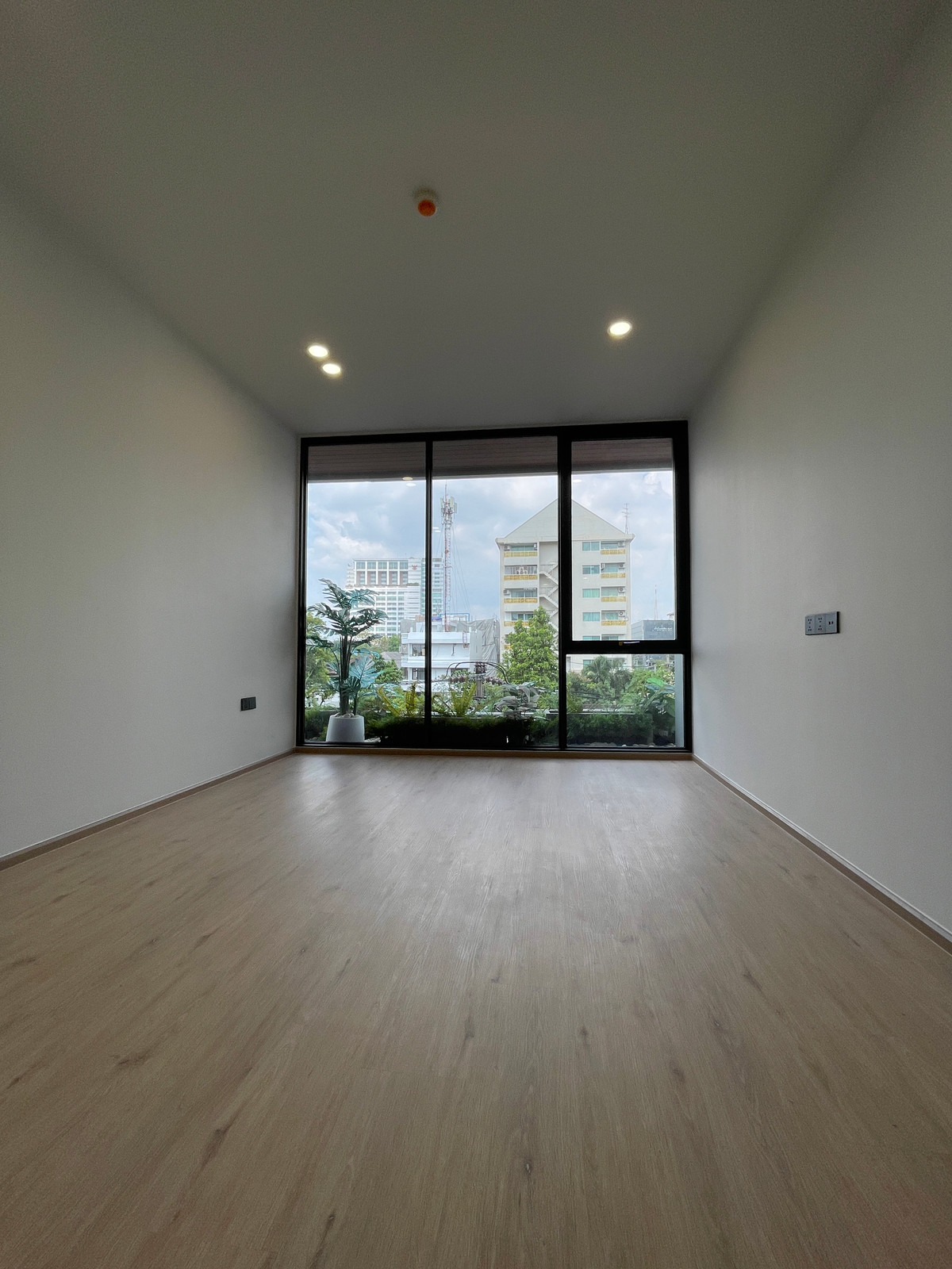 For SaleCondoAri,Anusaowaree : [Urgent sale!] Master Penthouse 89 sq m @Aritier Ari | 150% parking, maximum privacy in Ari! 