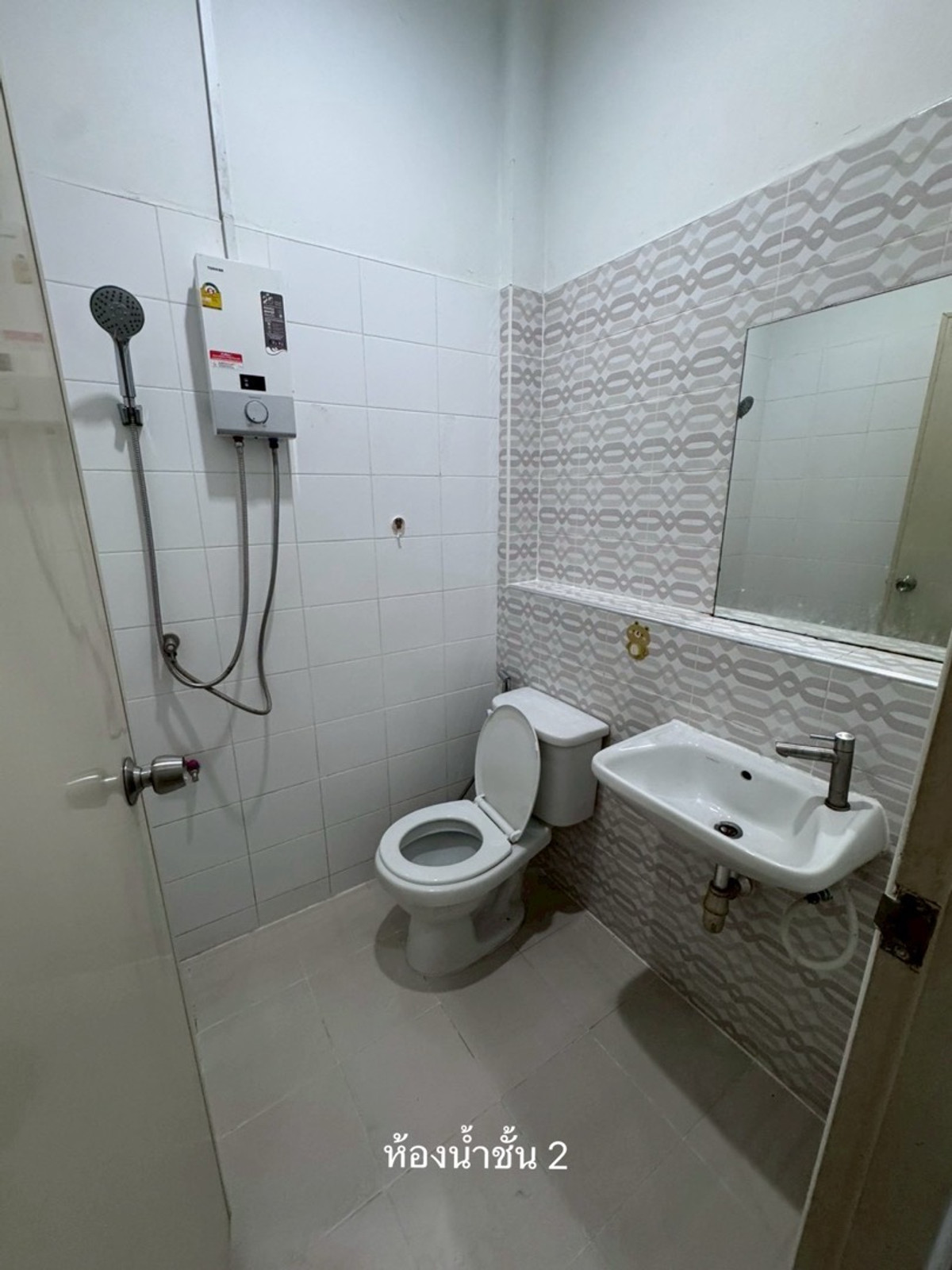 For RentTownhomePattanakan, Srinakarin : 📣Townhouse for rent Prisorn Ville, Soi Sap Bunchai 28, near Kanchana Expressway, BTS Srinakarin, ready to move in 31 March.