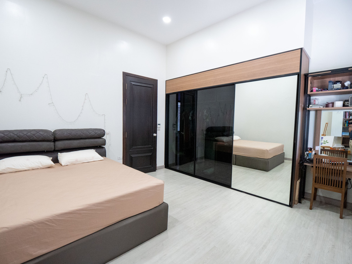 ขายโกดังมหาชัย สมุทรสาคร : ขาย ที่ดิน พร้อมอาคารโกดัง คลังสินค้า โรงงาน กระทุ่มแบน สมุทรสาคร ทำเลดี สภาพดีมาก ลดจาก 30 ล้าน ขายเพียง 25 ล้านเท่านั้น