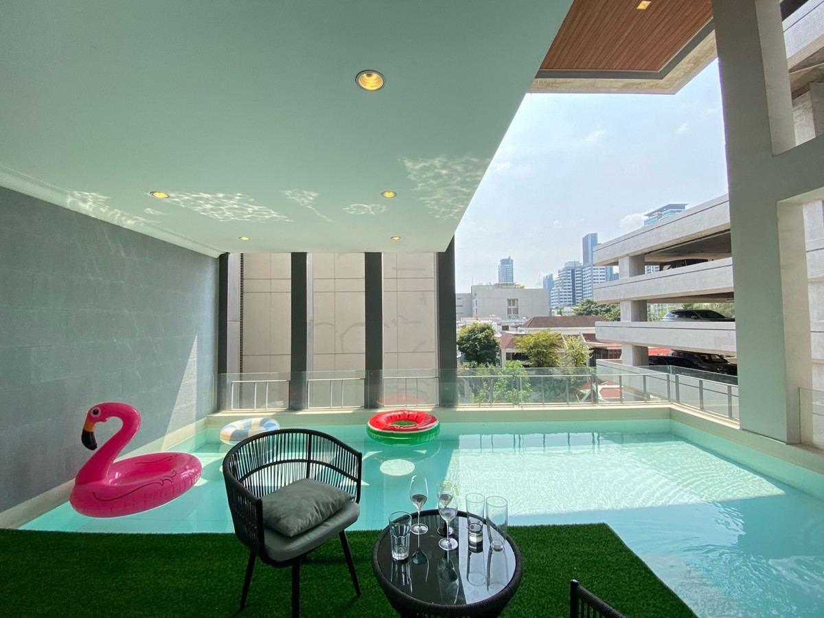 ให้เช่าบ้านสุขุมวิท อโศก ทองหล่อ : 💎บ้านหรู 8 ชั้น พร้อมสระว่ายน้ำส่วนตัว ใกล้ BTS พร้อมพงษ์ | Pet-friendly✨@1derhome