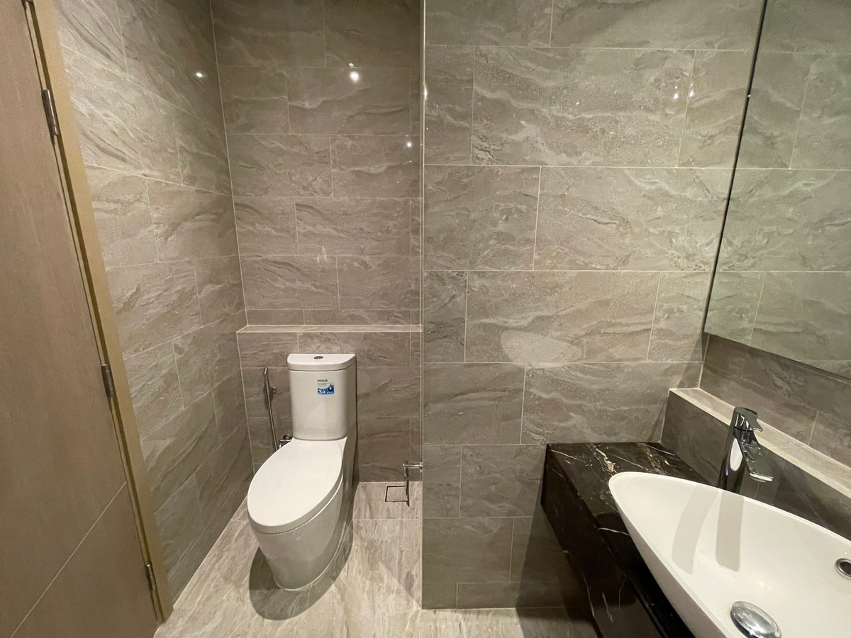 ให้เช่าคอนโดพระราม 9 เพชรบุรีตัดใหม่ RCA : Life Asoke Hype ห้อง1 bed plus ว่างพร้อมให้เช่า, Fully Furnished, สอบถามได้เลยครับ 