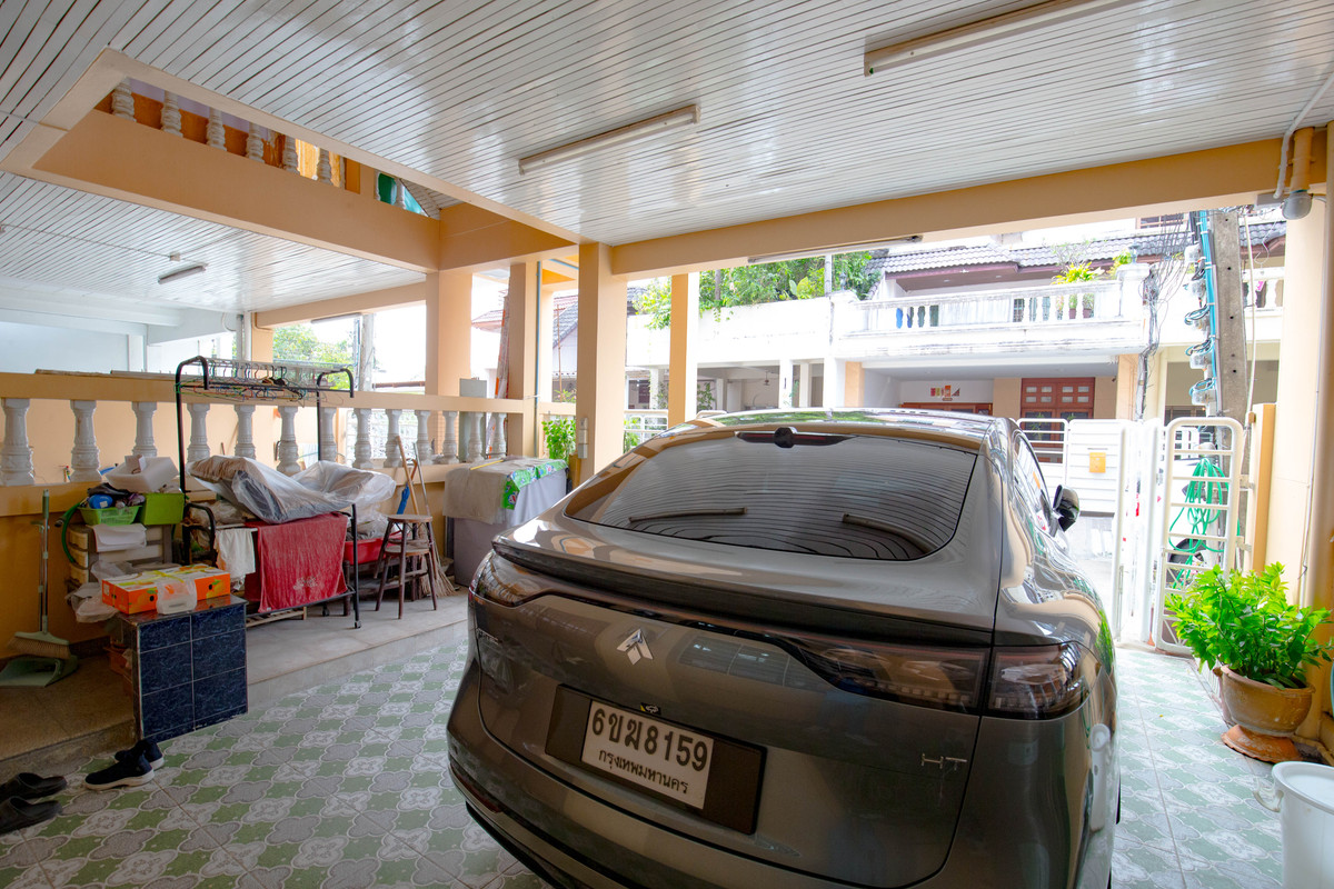 For RentTownhomePattanakan, Srinakarin : 🏡✨ Big house, lots of usable space, Warathorn Ville Village, Phatthanakan 44💢🏡