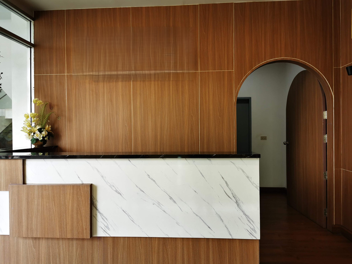 ขายสำนักงานนวมินทร์ รามอินทรา : ขายอาคารสำนักงาน 3 ชั้น พร้อมโกดัง บนที่ดิน 1 ไร่ ถนนปัญญาอินทรา