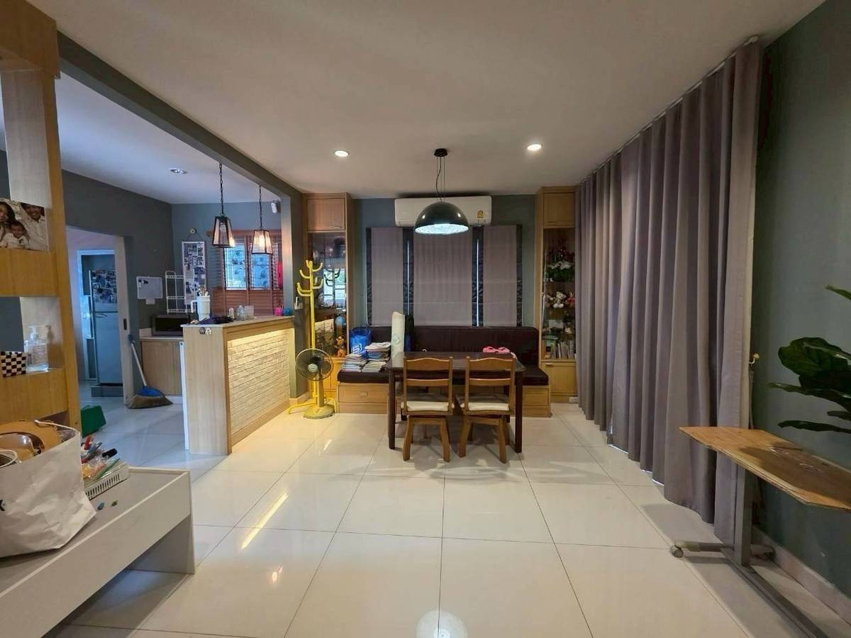 ให้เช่าบ้านลาดกระบัง สุวรรณภูมิ : ให้เช่าบ้านเดี่ยว หมู่บ้านภัสสร เพรสทีจ อ่อนนุช ใกล้ โรงพยาบาลสิรินธร เพียง 4 นาที