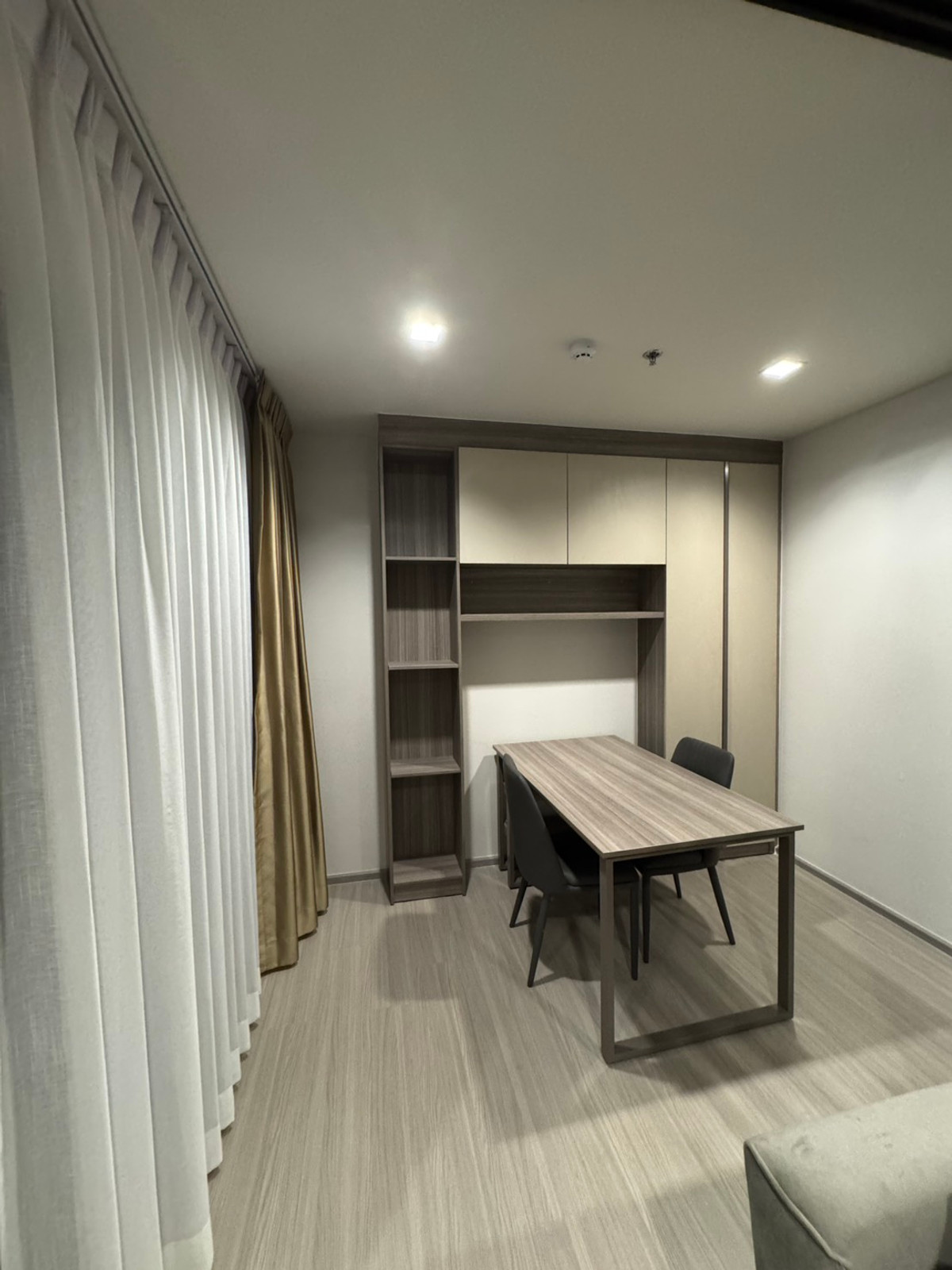 For RentCondoThaphra, Talat Phlu, Wutthakat : Life Sathorn Sierra, beautiful room, 1 bedroom plus, 1 bedroom + 1 office room, ready for rent, please inquire.