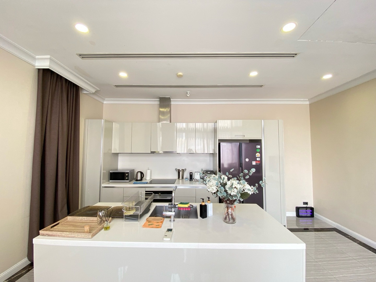 ให้เช่าบ้านสุขุมวิท อโศก ทองหล่อ : 💎บ้านหรู 8 ชั้น พร้อมสระว่ายน้ำส่วนตัว ใกล้ BTS พร้อมพงษ์ | Pet-friendly✨@1derhome