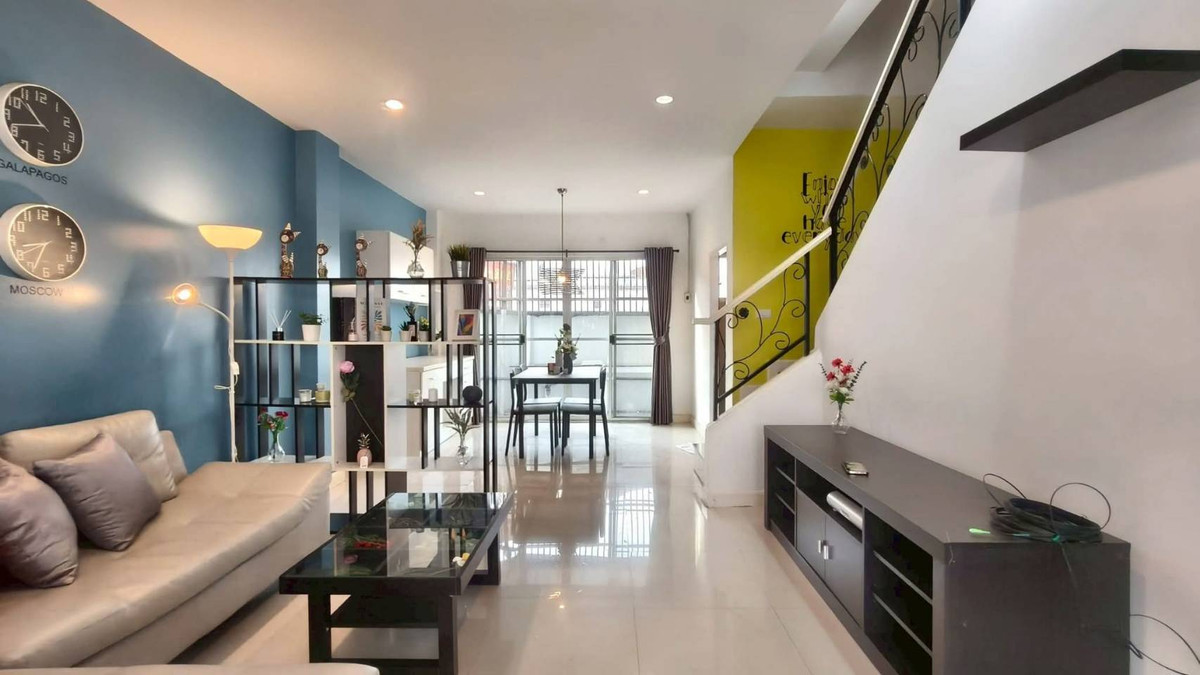 ให้เช่าทาวน์โฮมเอกชัย บางบอน : ให้เช่า Modern Town Ekkachai 46  ทาวน์โฮม 3 ชั้น ทำเลเอกชัย–บางบอน พร้อมอยู่