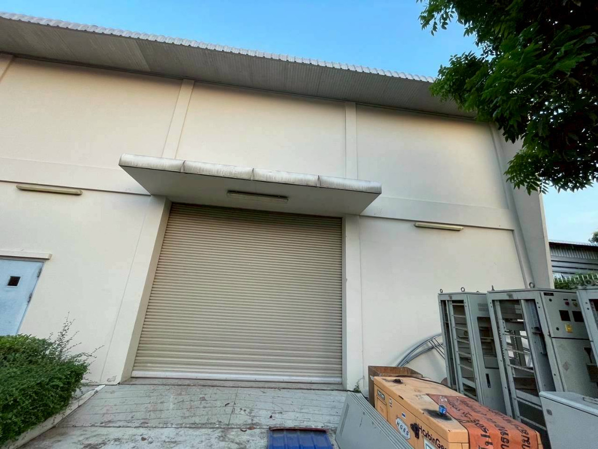 For SaleHome OfficeNawamin, Ramindra : Prime location, office and warehouse, Ramintra 14, intersection 17-5, near the BTS and main road Ramintra, MRT Mayalap Ramintra, Kaset-Nawamin. Khwan Charoenphon Market Watcharaphirom Park  Sripatum University, Bang Khen