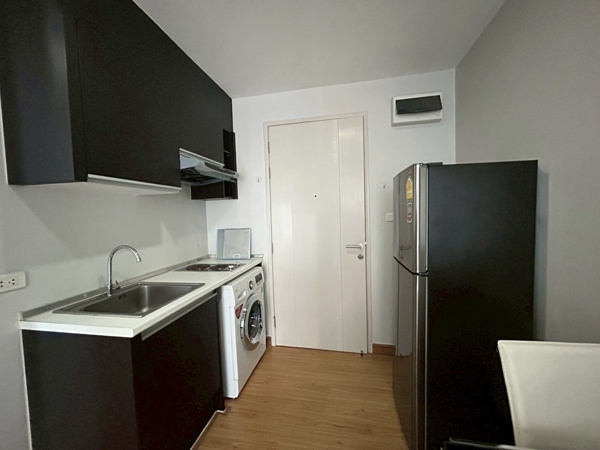 For RentCondoThaphra, Talat Phlu, Wutthakat : !!Only 180 meters from BTS, special big room, price less than 10,000 baht.