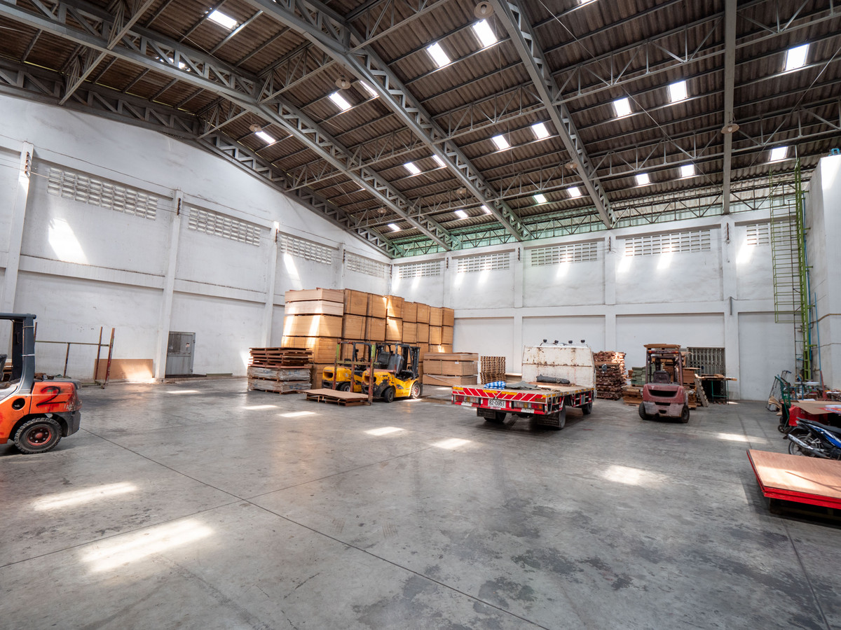 ขายโกดังมหาชัย สมุทรสาคร : ขาย ที่ดิน พร้อมอาคารโกดัง คลังสินค้า โรงงาน กระทุ่มแบน สมุทรสาคร ทำเลดี สภาพดีมาก ลดจาก 30 ล้าน ขายเพียง 25 ล้านเท่านั้น