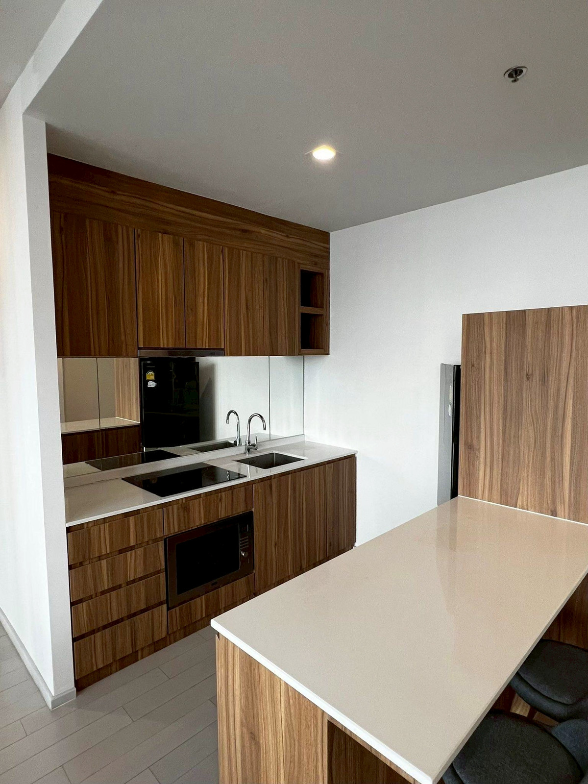 For RentCondoWitthayu, Chidlom, Langsuan, Ploenchit : LTH14627 – Condo for Rent | Noble Ploenchit | 117.48 sqm | 2 Beds 2 Baths | Near BTS Ploenchit | 85K/Month | Condo for rent Noble Ploenchit