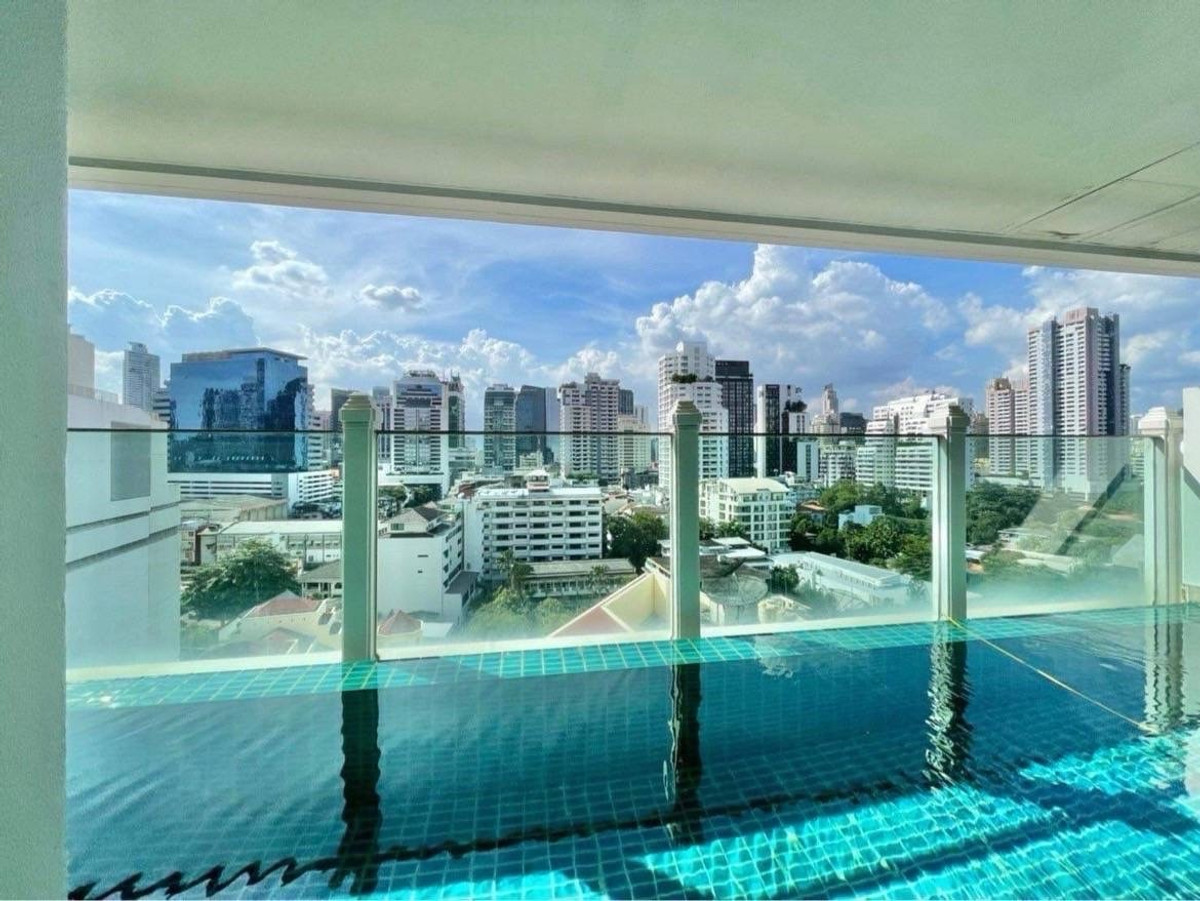 For SaleCondoSukhumvit, Asoke, Thonglor : Private swimming pool room for sale, price lower than market price