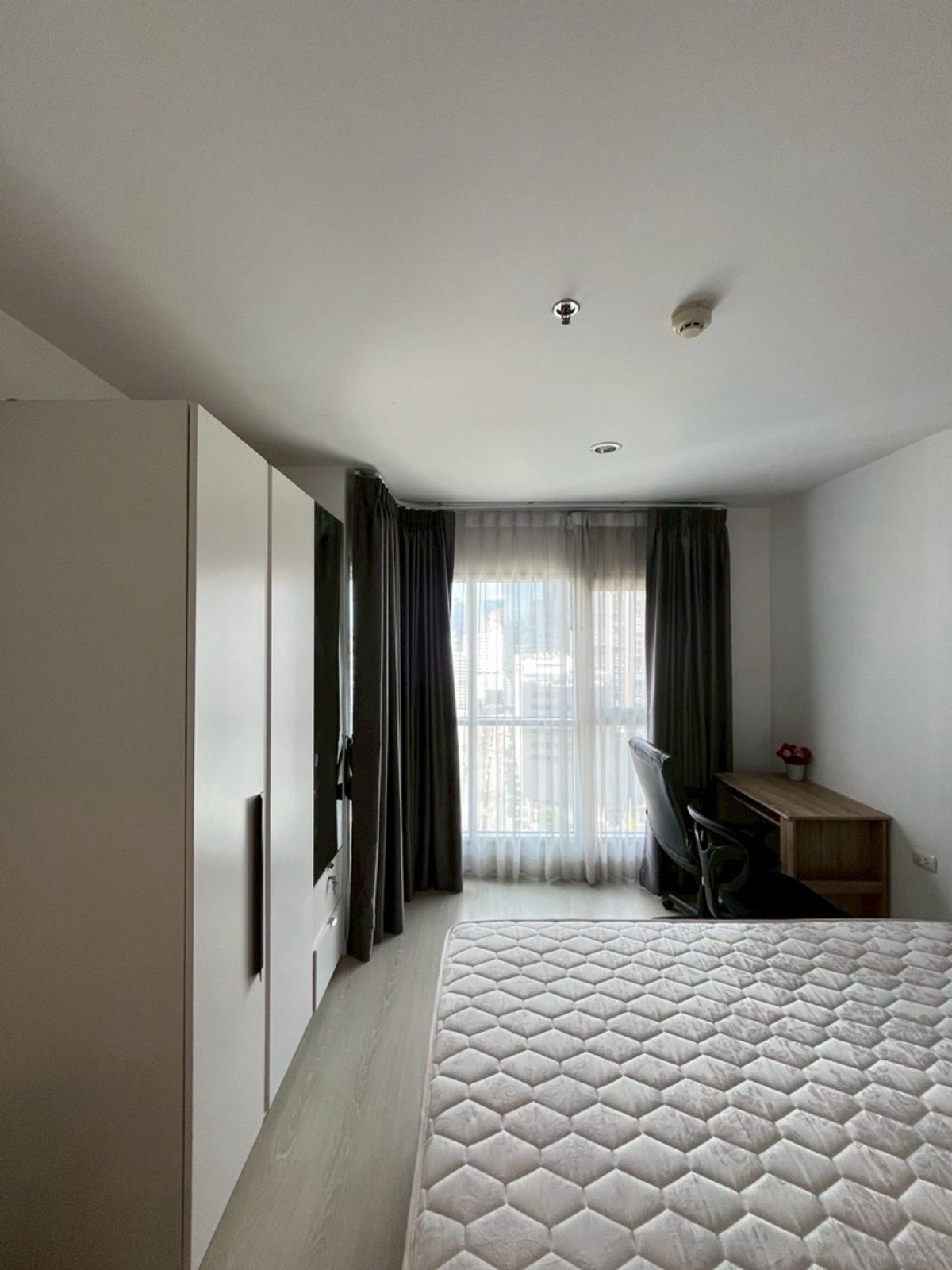 ให้เช่าคอนโดพระราม 9 เพชรบุรีตัดใหม่ RCA : ⭐️Aspire rama9⭐️ For-Rent 39sq.m
Good View Good vibe 15K