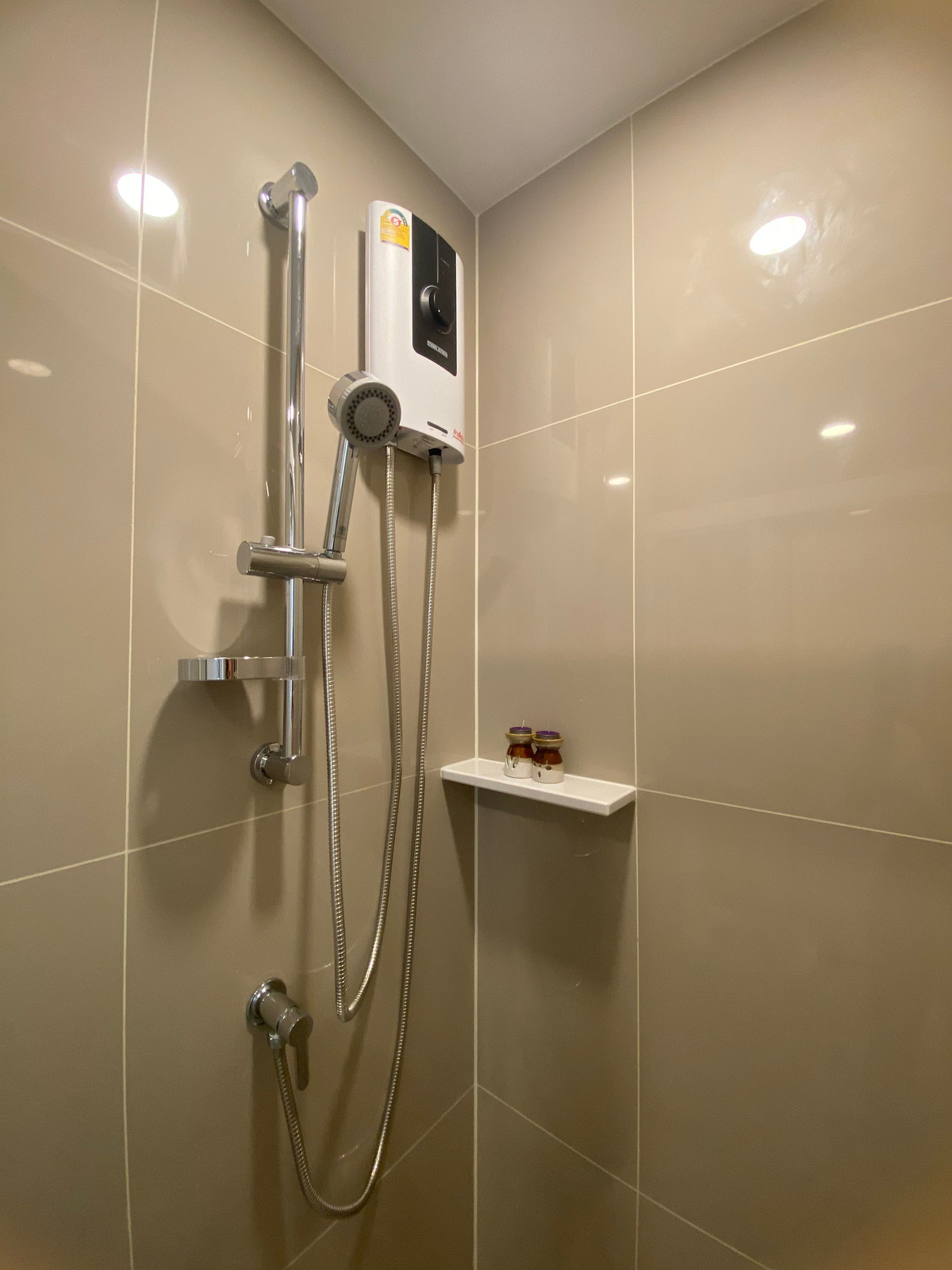 ให้เช่าคอนโดสะพานควาย จตุจักร : ให้เช่า studio 23sq.m Denim จตุจักร เครื่องใช้ไฟฟ้า-เฟอร์ครบ ทำเลดี เดินทางสะดวกทั้งทางด่วน-BTS-MRT