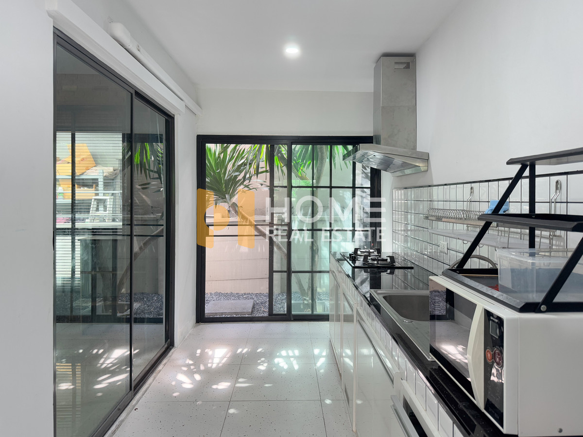 For SaleLadkrabang, Suwannaphum Airport : Baan Klang Muang The Edition Rama 9 - Onnut / 3 Bedrooms (FOR SALE) FON204