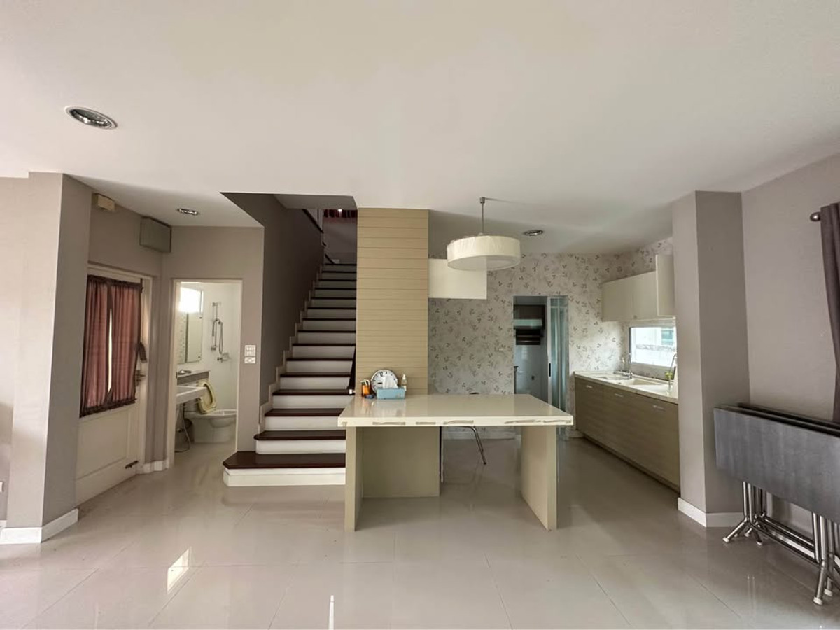 ให้เช่าบ้านพุทธมณฑล ศาลายา : ให้เช่า โครงการหมู่บ้านนันทวัน อุทยาน-อักษะ   -บ้านเดี่ยว 2 ชั้น - ขนาด 87 ตร.ม. - 3 ห้องนอน 3 ห้องน้ำ - ห้องนอนแม่บ้าน + ห้องน้ำแม่บ้าน - ที่จอดรถ 3 คัน