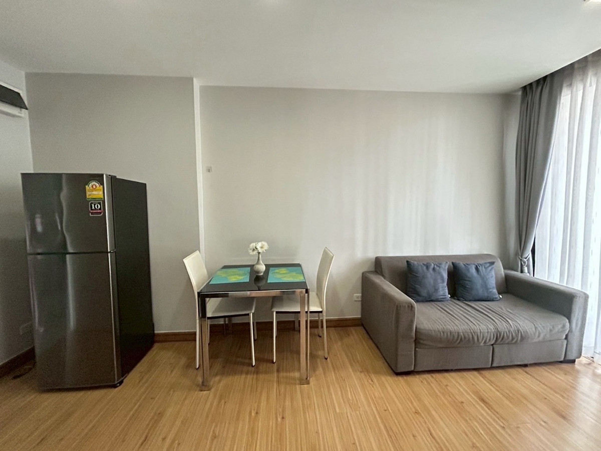 For RentCondoThaphra, Talat Phlu, Wutthakat : !!Only 180 meters from BTS, special big room, price less than 10,000 baht.