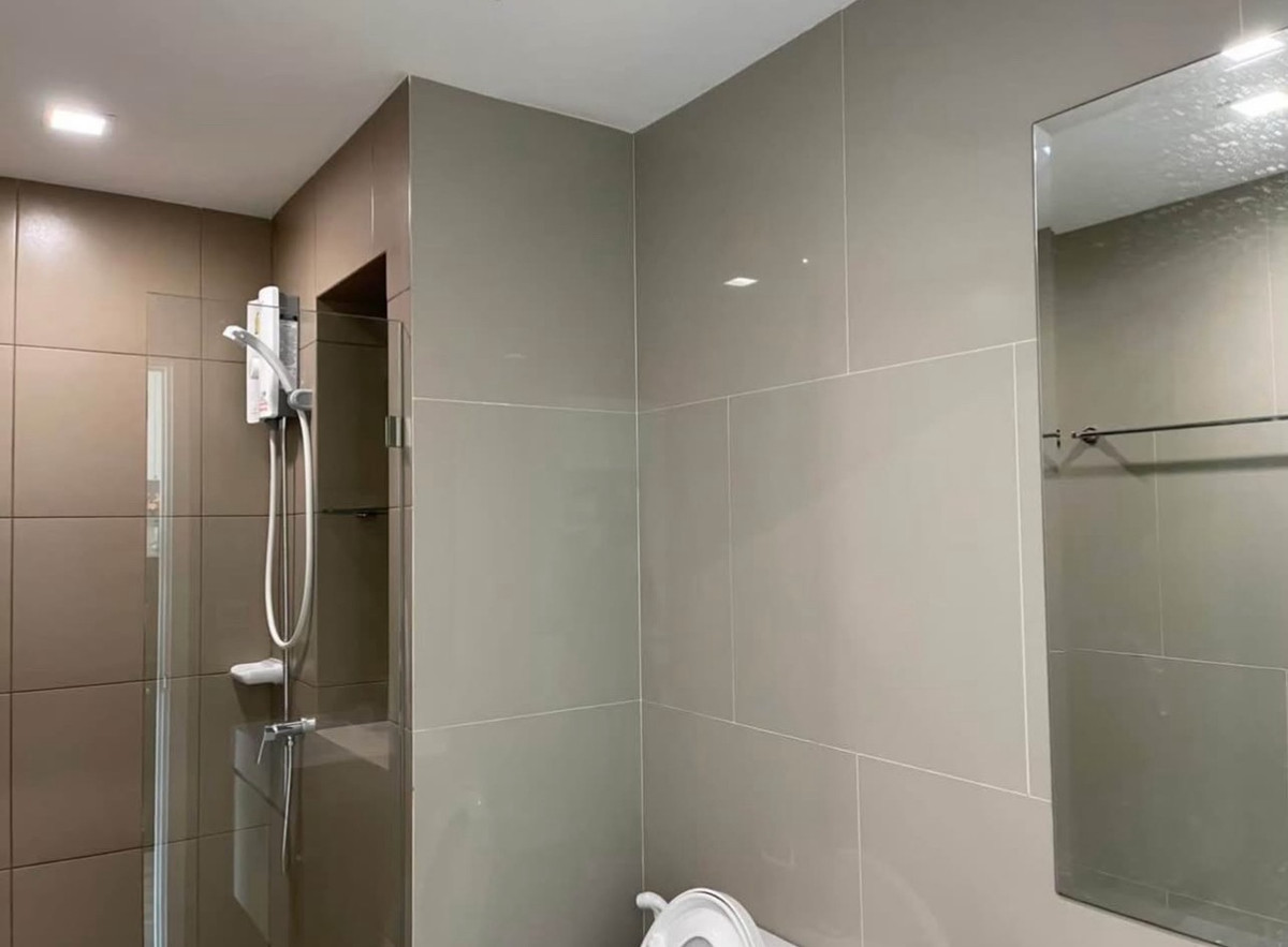 For RentCondoPattanakan, Srinakarin : For rent: Rich Park@Triple Station Rama 9.