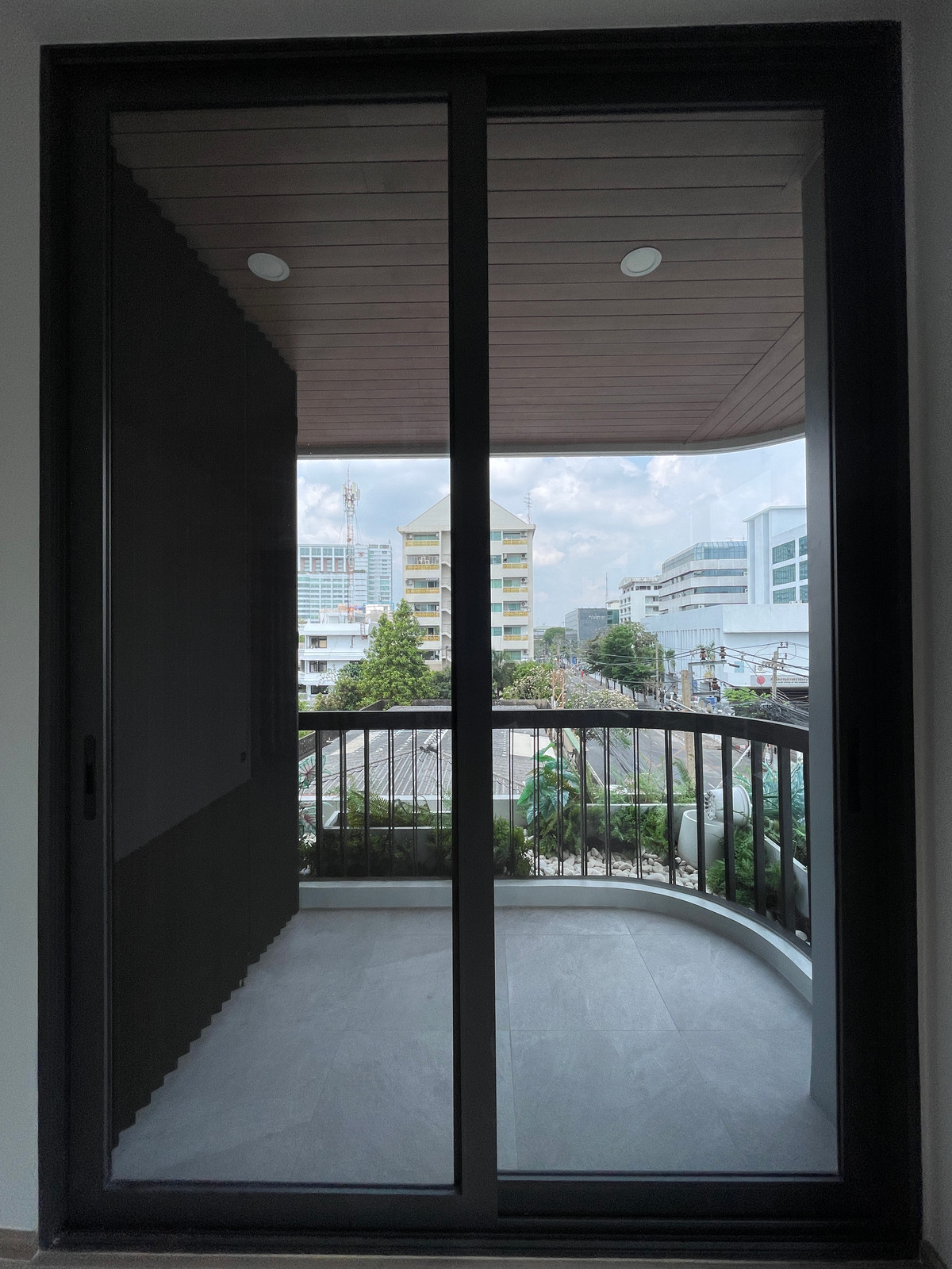 For SaleCondoAri,Anusaowaree : [Urgent sale!] Master Penthouse 89 sq m @Aritier Ari | 150% parking, maximum privacy in Ari! 