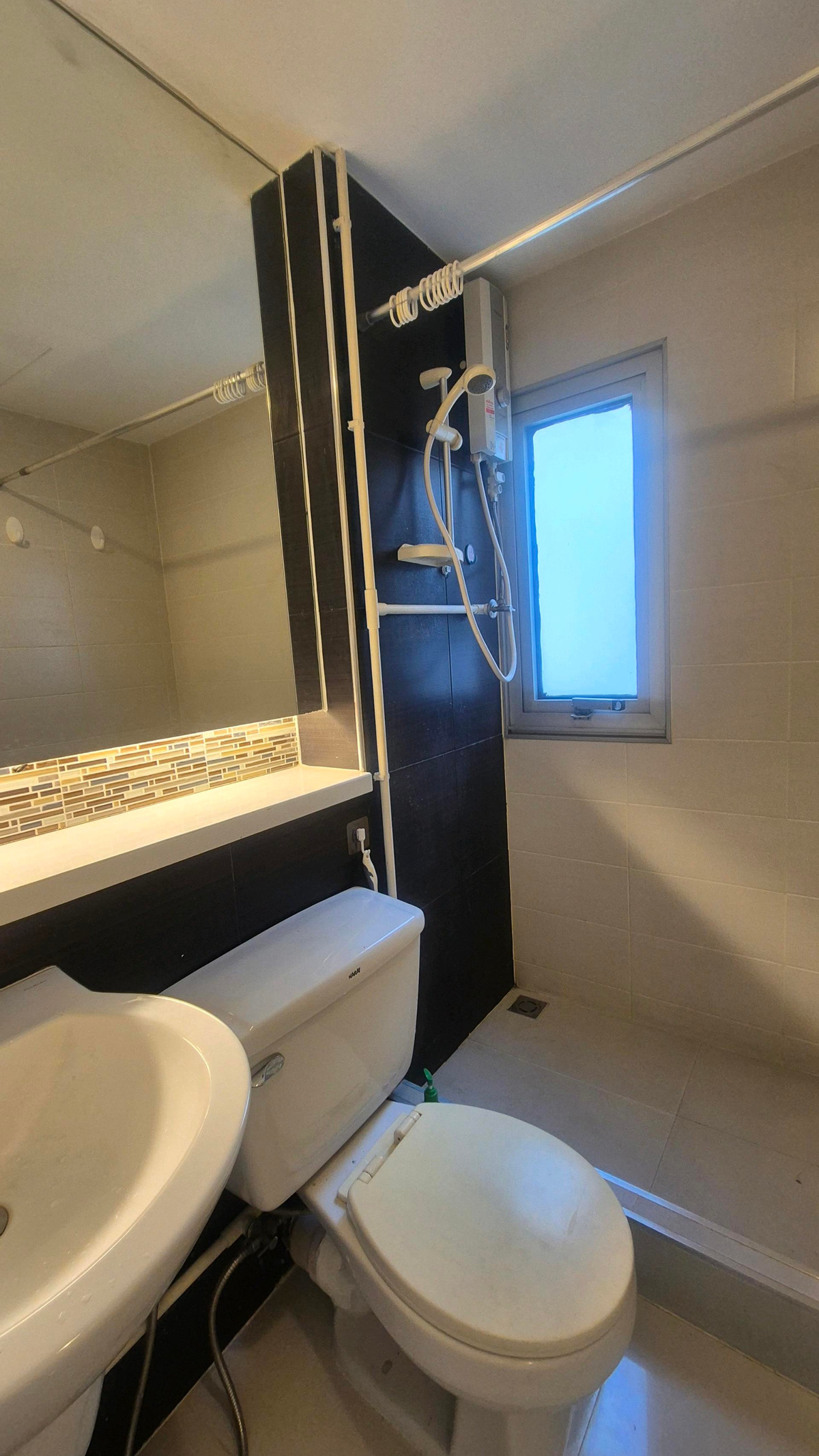 ให้เช่าคอนโดแจ้งวัฒนะ เมืองทอง : ปล่อยเช่าคอนโด ย่านเมืองทอง 3 ห้องนอน 