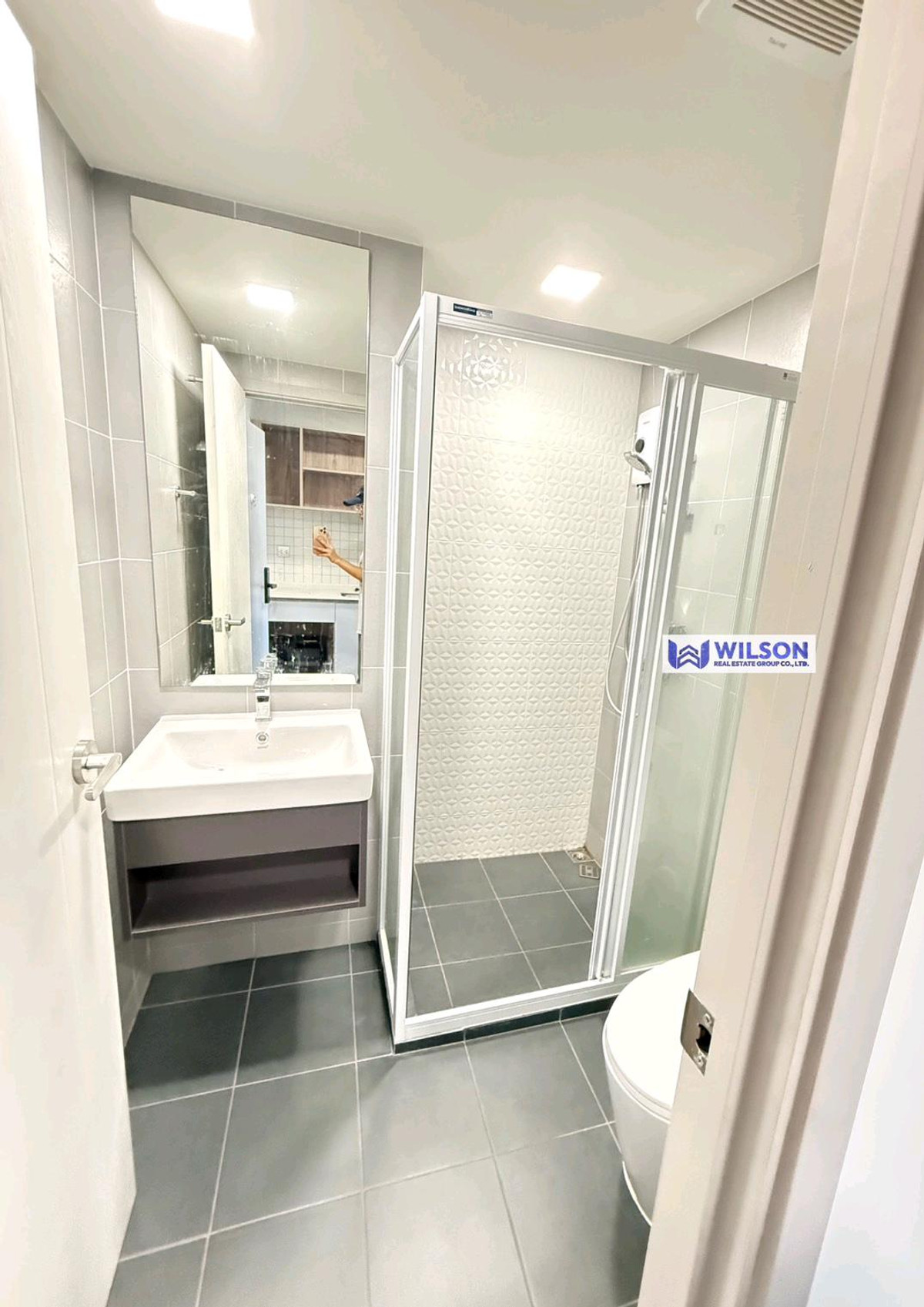 For RentCondoPathum Thani,Rangsit, Thammasat : 📍 Kave Town Island | Water park condo next to Bangkok University.