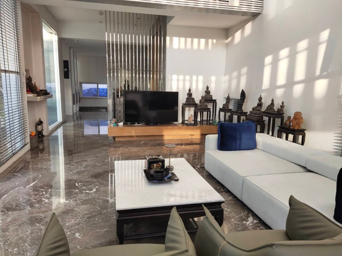 HouseBangna, Bearing, Lasalle : Exclusive Private Residence near Mega Bangna