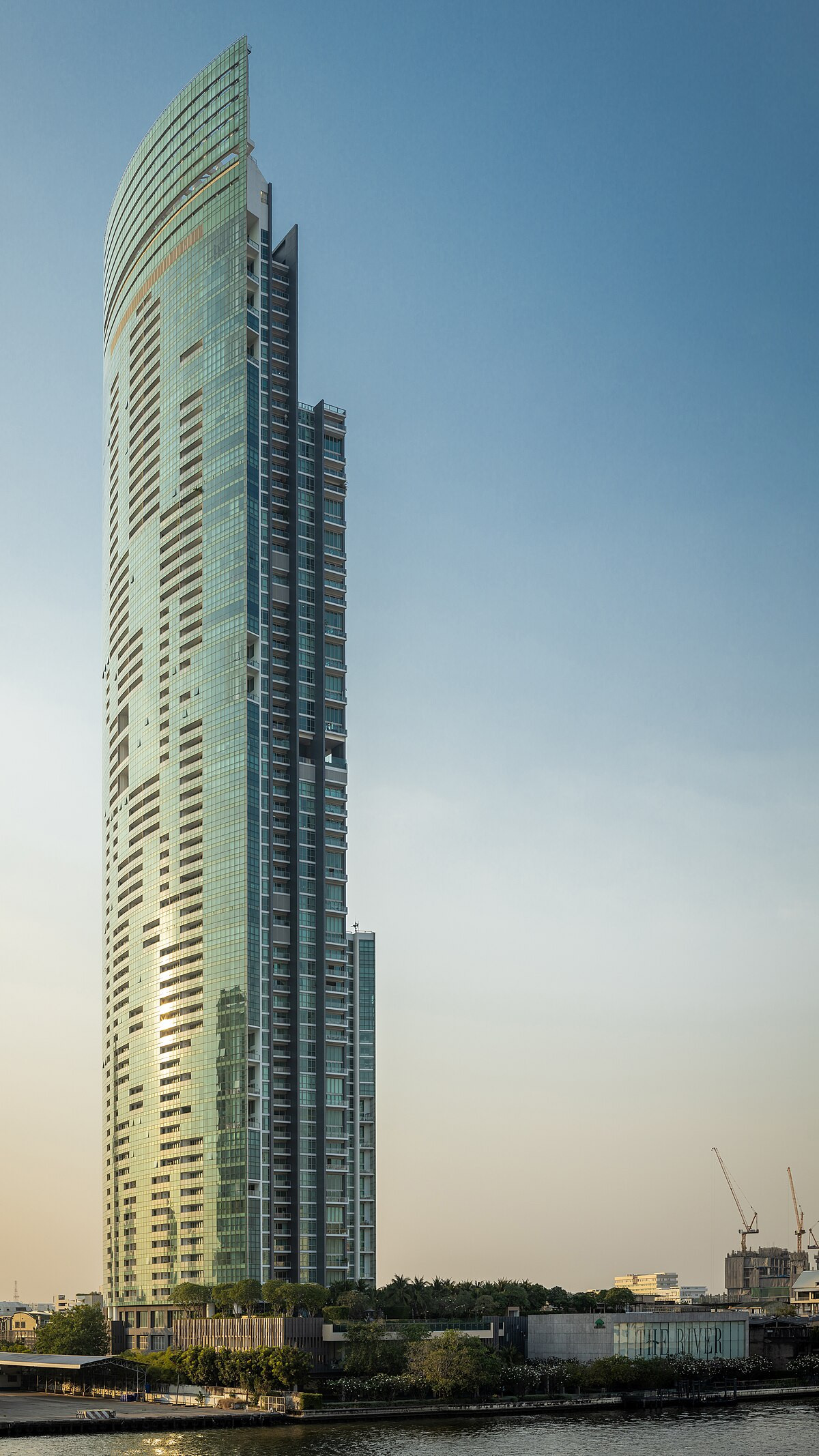 For SaleCondoWongwianyai, Charoennakor : Luxurious river view! The River 3 bedrooms 286 sq.m. only 55 million. Near BTS SathonPremium living with swimming pool, fitness center, and private pier!