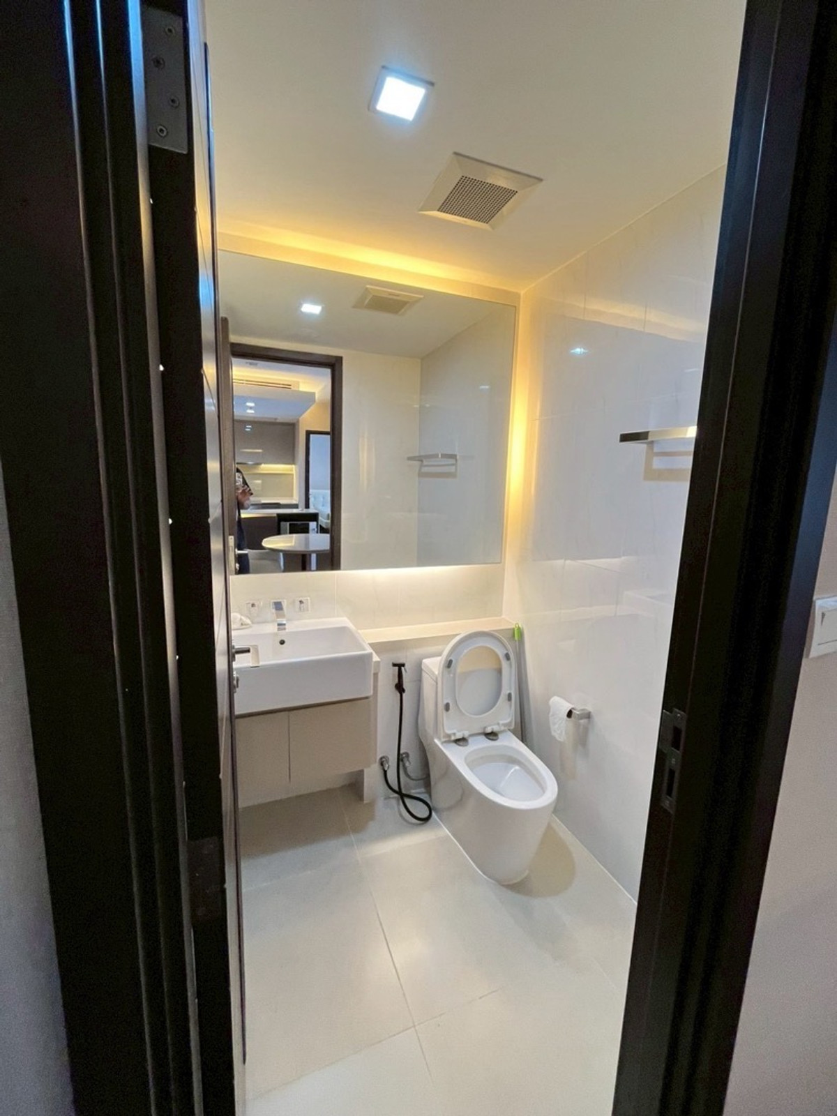 For RentCondoRatchadapisek, Huaikwang, Suttisan : ⭐️IVY AMPIO⭐️ 2BEDROOM COMBINE Parking 2Car 50K Contact Us🫡