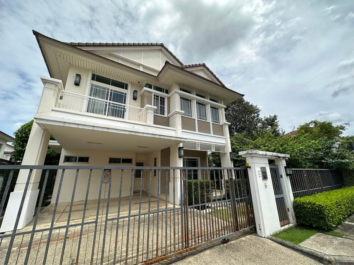 For RentHousePhutthamonthon, Salaya : For rent, Nantawan Village Project, Utthayan-Aksa - 2-story detached house - size 87 sq m - 3 bedrooms, 3 bathrooms - maids bedroom + maids bathroom - 3 car parking spaces