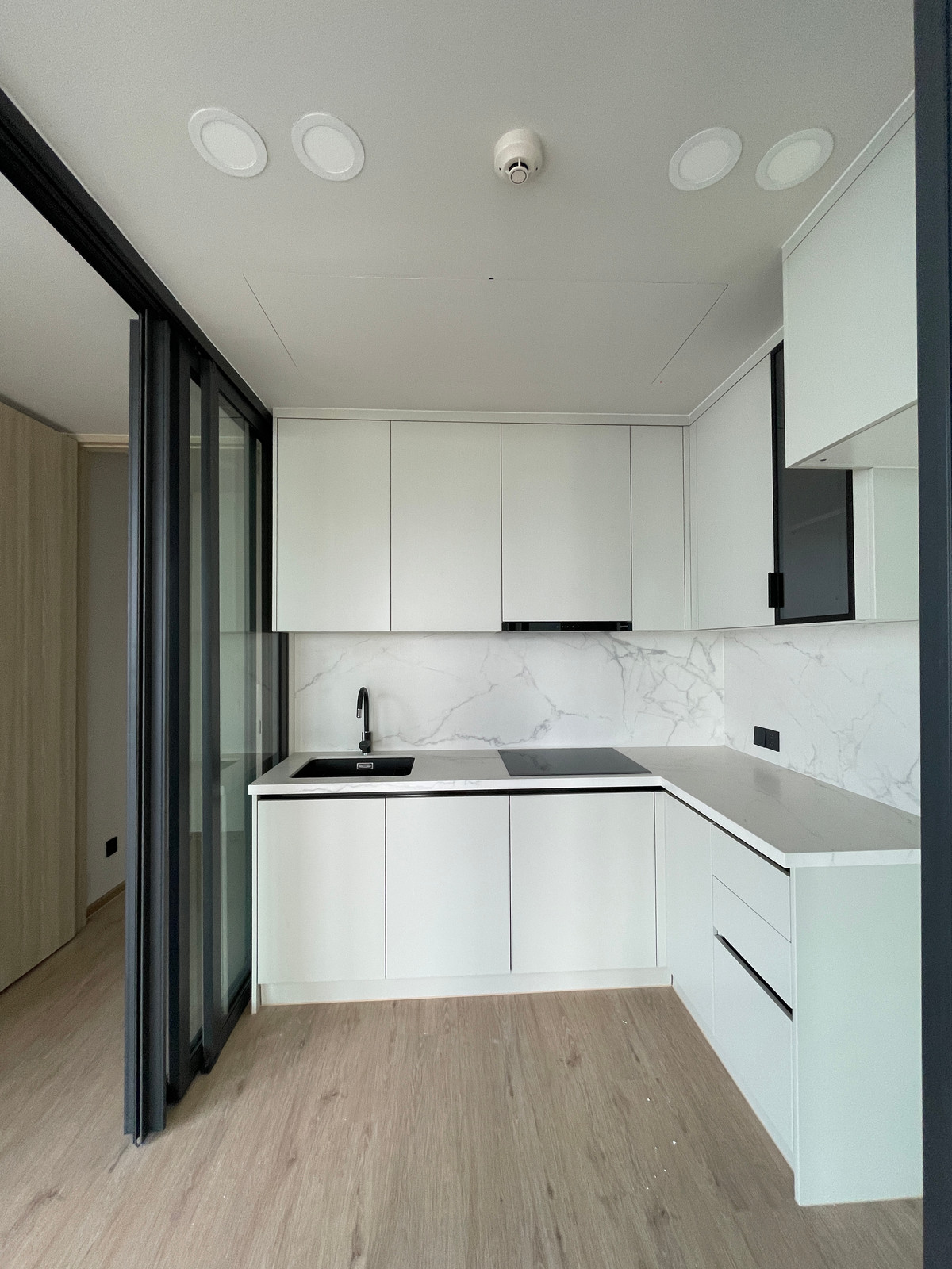 For SaleCondoAri,Anusaowaree : [Urgent sale!] Master Penthouse 89 sq m @Aritier Ari | 150% parking, maximum privacy in Ari! 