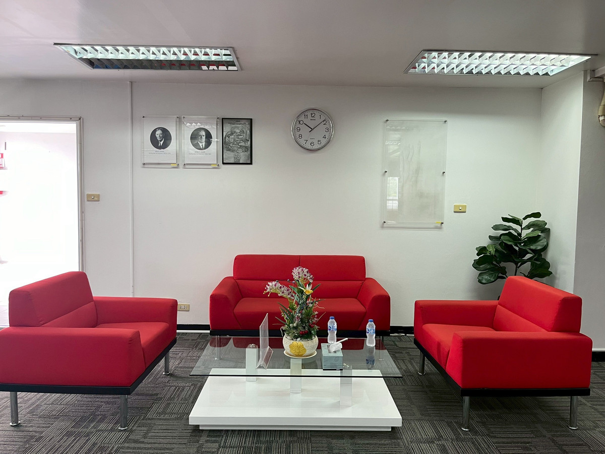 ขายสำนักงานนวมินทร์ รามอินทรา : ขายอาคารสำนักงาน 3 ชั้น พร้อมโกดัง บนที่ดิน 1 ไร่ ถนนปัญญาอินทรา