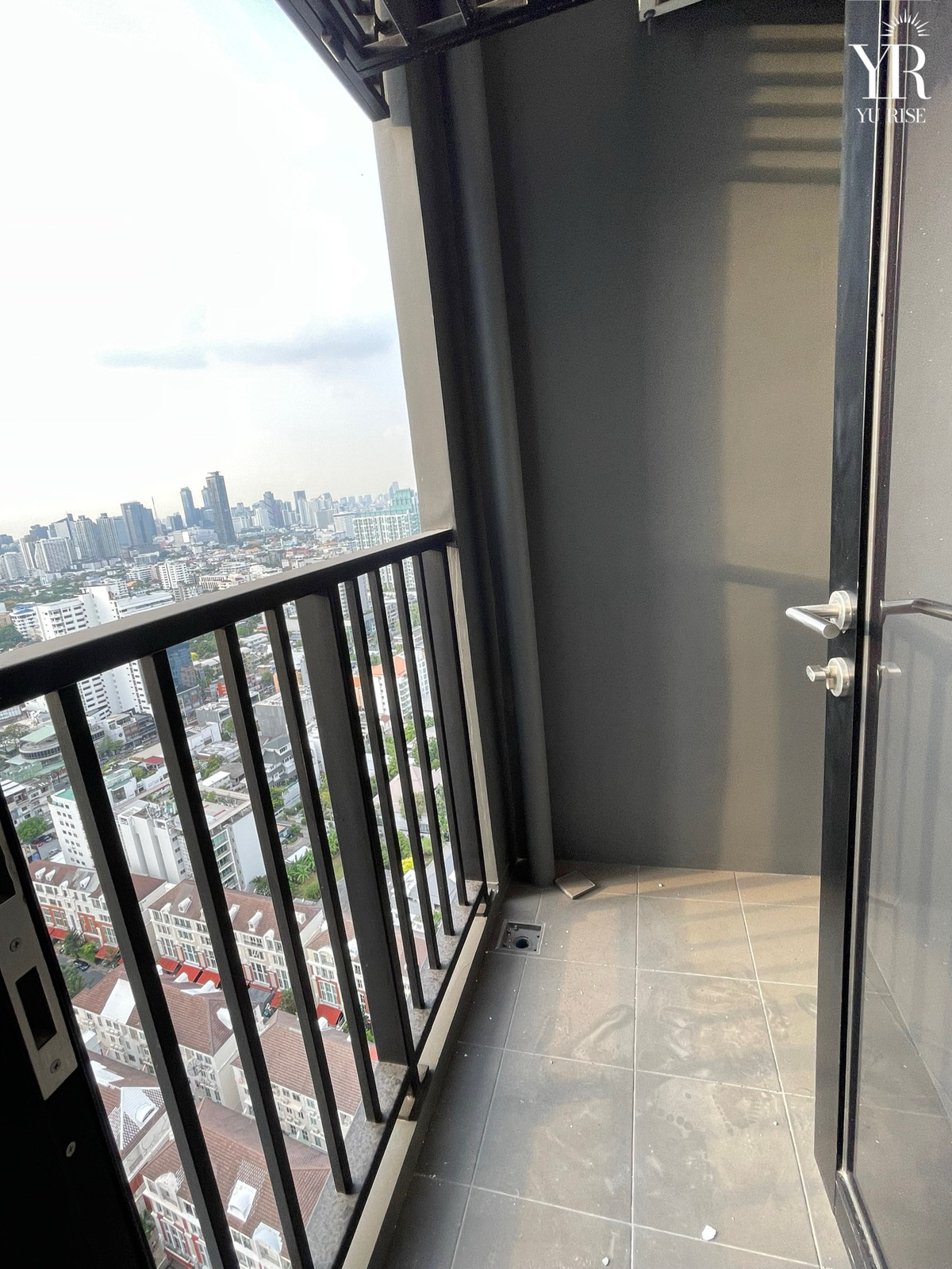 CondoSukhumvit, Asoke, Thonglor : Condo for rent and sale 1 bedroom 1 bathroom fully furnished Ready to move in.