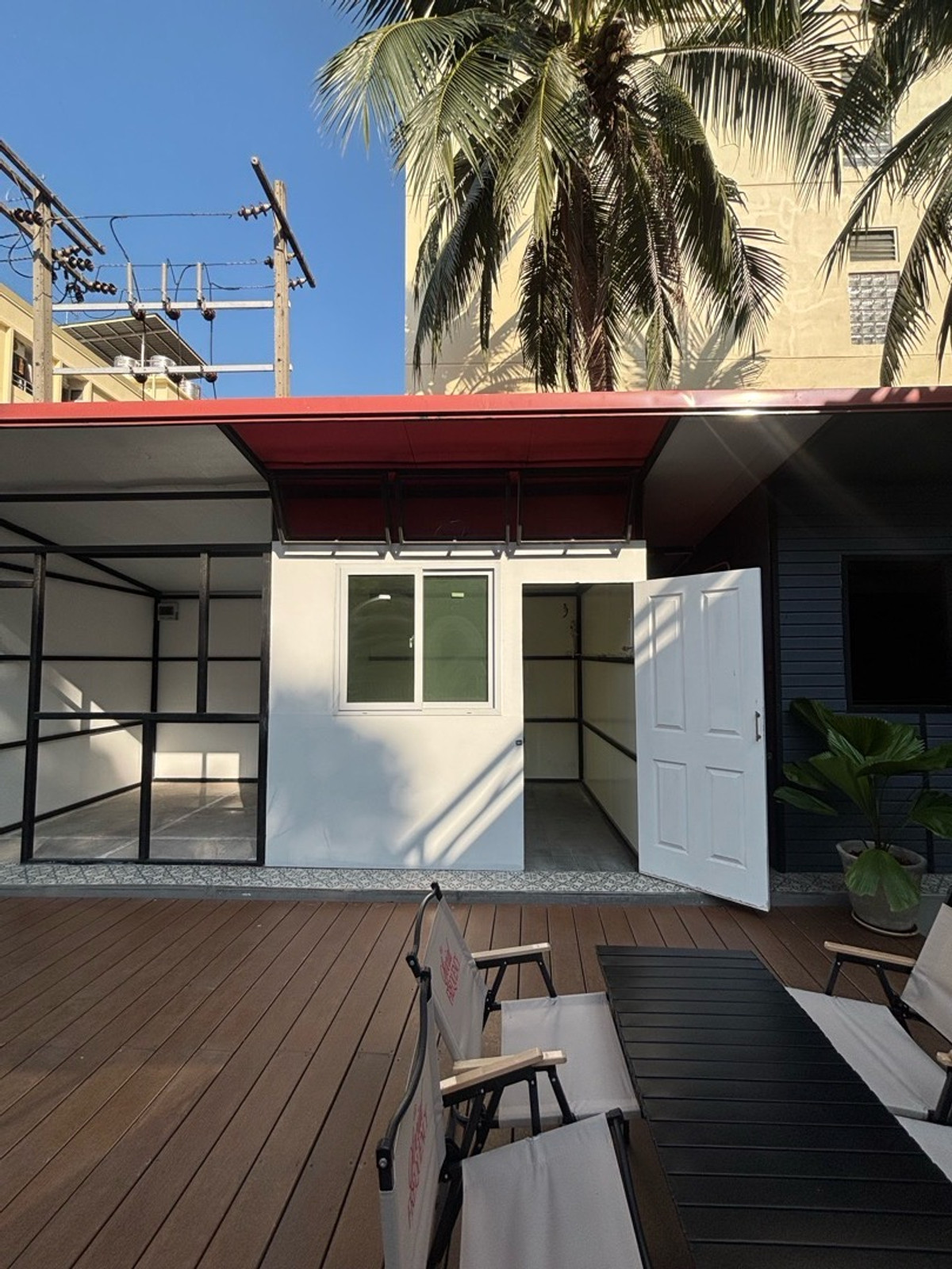 For RentRetail SpaceOnnut, Udomsuk : 📍Commercial Space for Rent near BTS Phra Khanong (350 m) : 15,000-28,000 THB/month