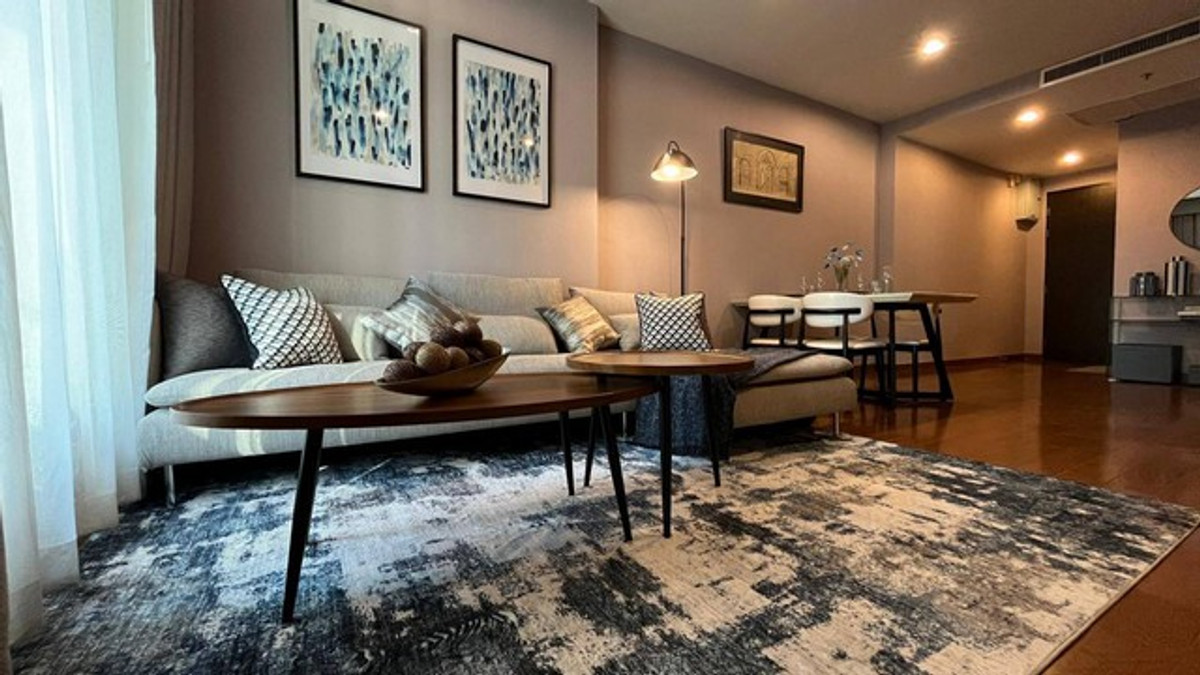 For RentCondoWitthayu, Chidlom, Langsuan, Ploenchit : Condo for rent, Address Chidlom, 21st floor, size 80 square meters, 2 bedrooms, 2 bathrooms, near BTS Chidlom.