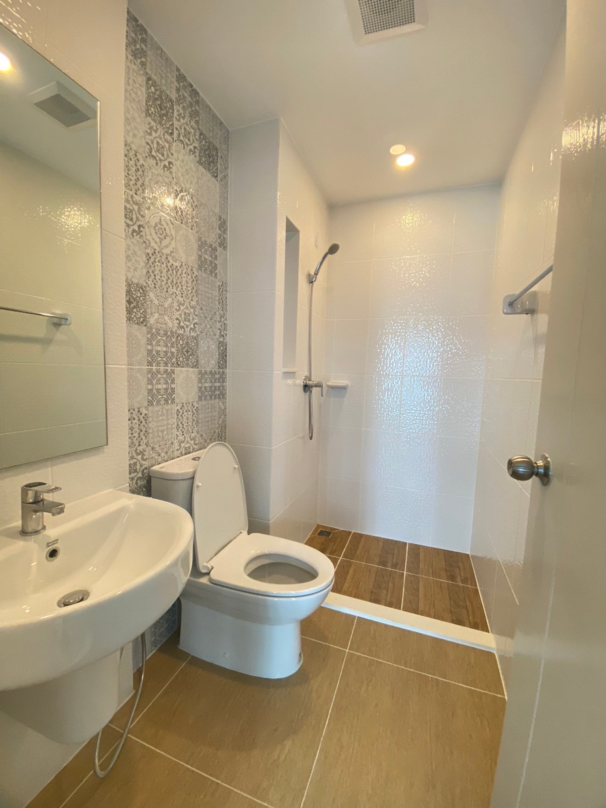 ให้เช่าคอนโดวิภาวดี ดอนเมือง หลักสี่ : The Cube Plus พหล56 ใกล้แยก คปอ ใกล้สนามบินดอนเมือง , เฟอร์ครบ ว่างพร้อมให้เช่า 