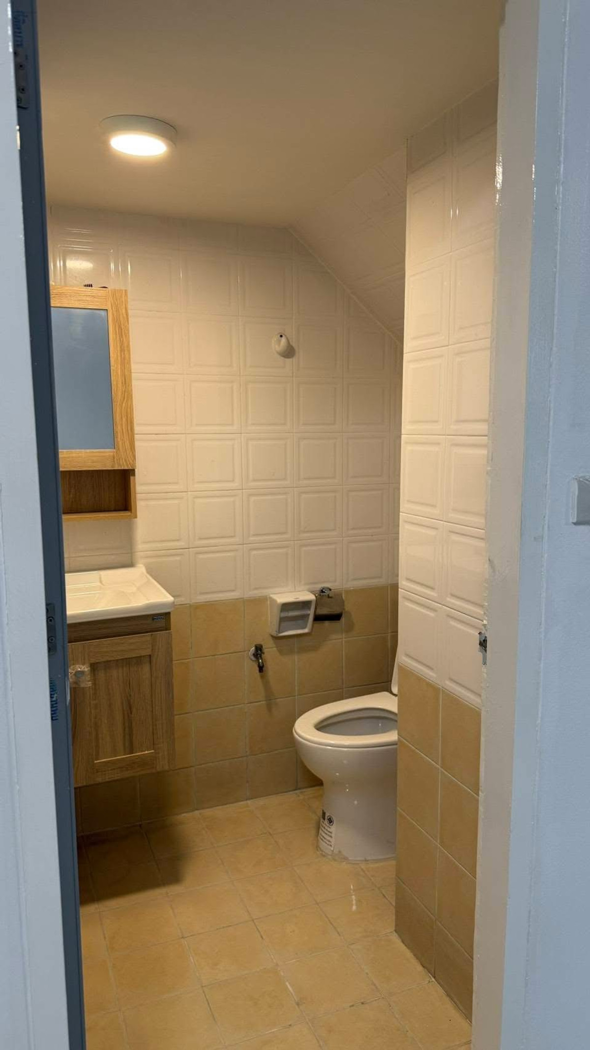 ให้เช่าทาวน์โฮมนวมินทร์ รามอินทรา : ให้เช่าทาวน์โฮมรีโนเวทใหม่ หมู่บ้านวิสต้าปาร์ค วัชรพล–สายไหม ใกล้ตลาดเอสทีเพิ่มสิน และสนามบินดอนเมือง