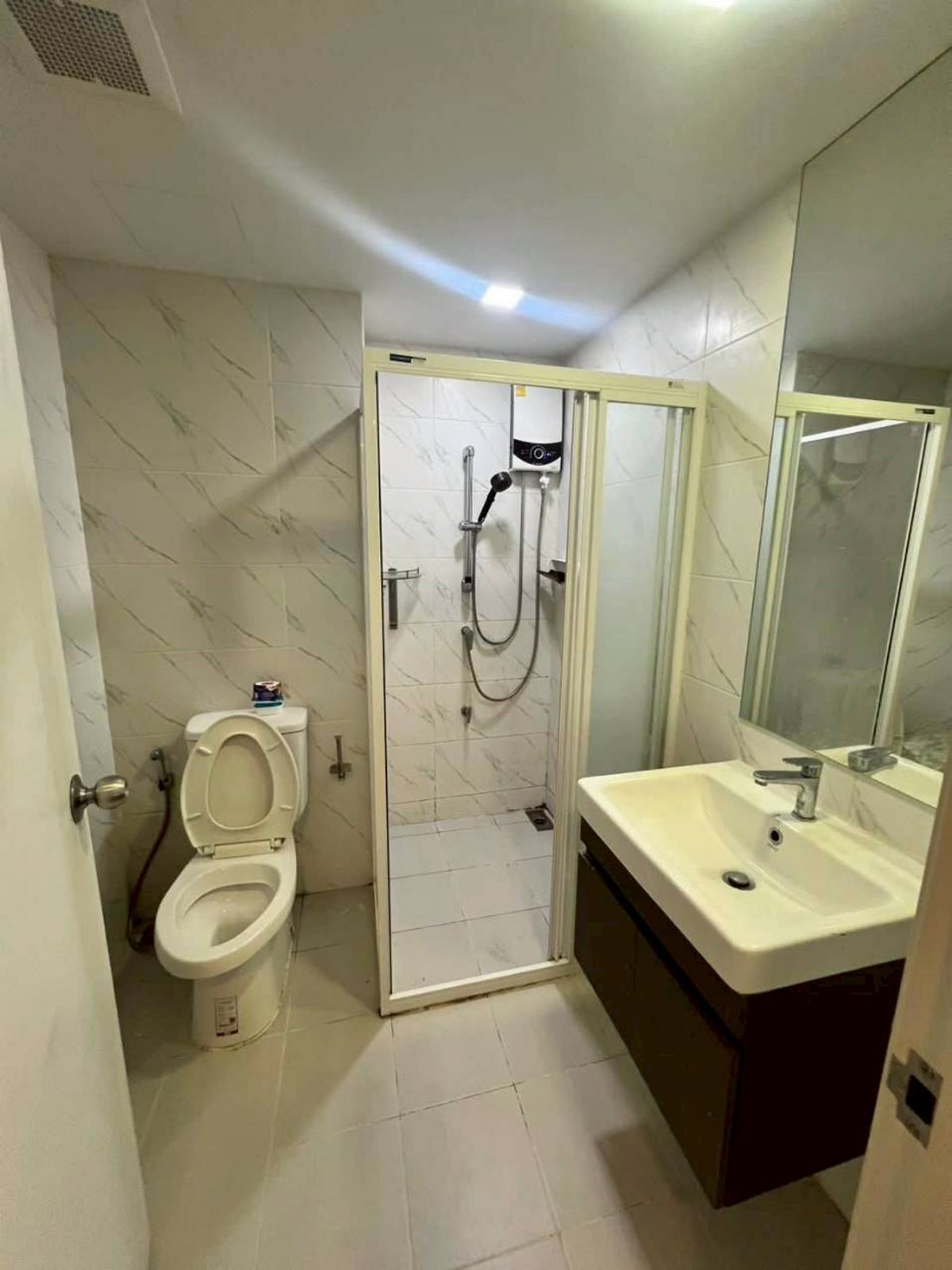 ให้เช่าคอนโดรัชดา ห้วยขวาง : ✅ ATMR114 ✅ Line : @p2nproperty