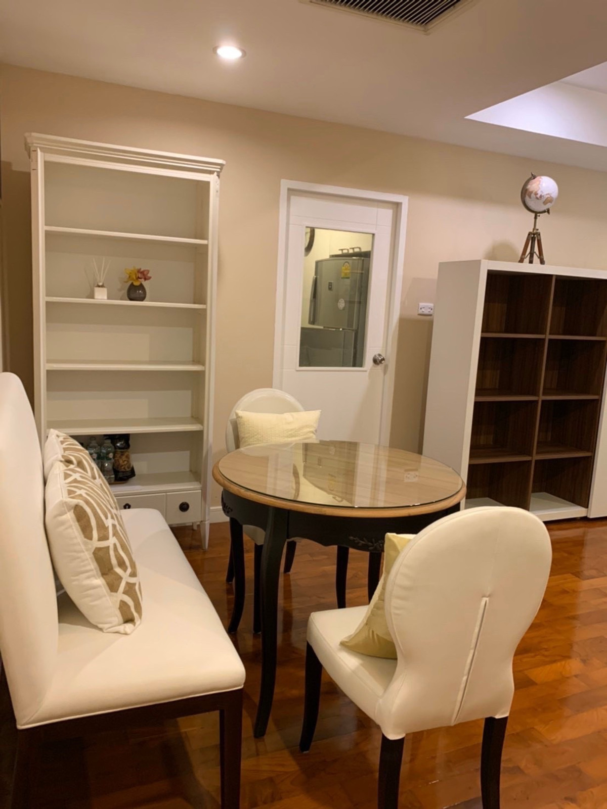 For RentCondoSukhumvit, Asoke, Thonglor : Condo for rent, Baan Siri 24, near BTS Phrom Phong, beautiful room, good price, ready to move in.